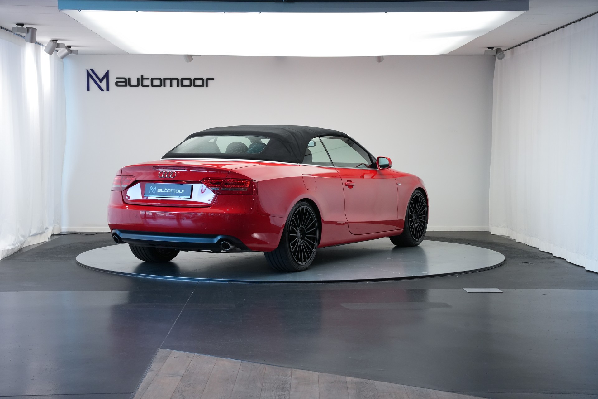 AUDI A5 Cabriolet 3.0 TDI quattro S-tronic-image-11