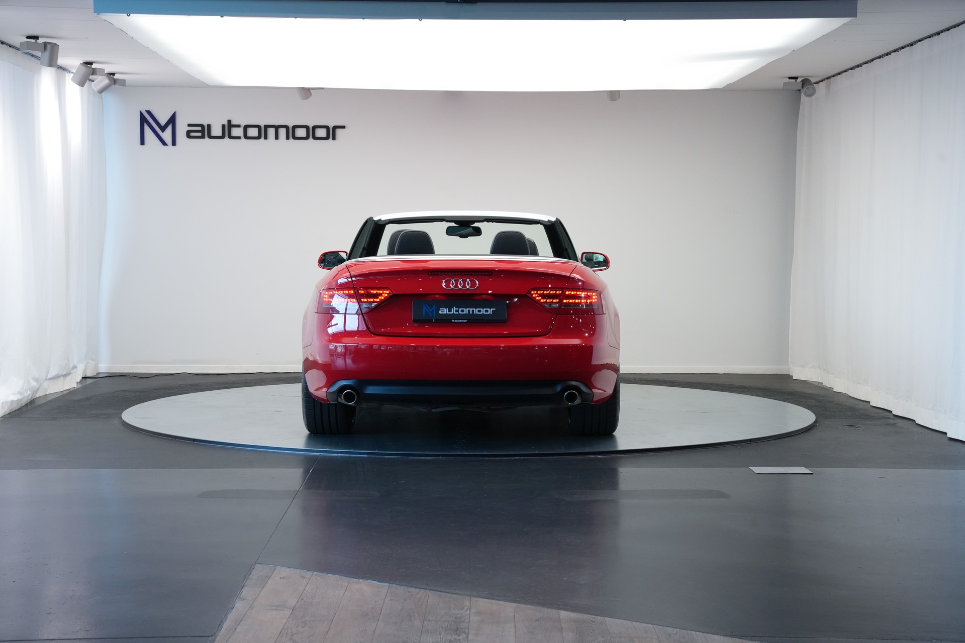 AUDI A5 Cabriolet 3.0 TDI quattro S-tronic-image-5