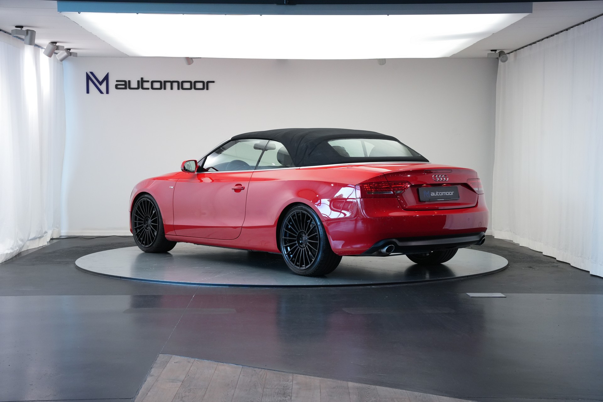 AUDI A5 Cabriolet 3.0 TDI quattro S-tronic-image-12