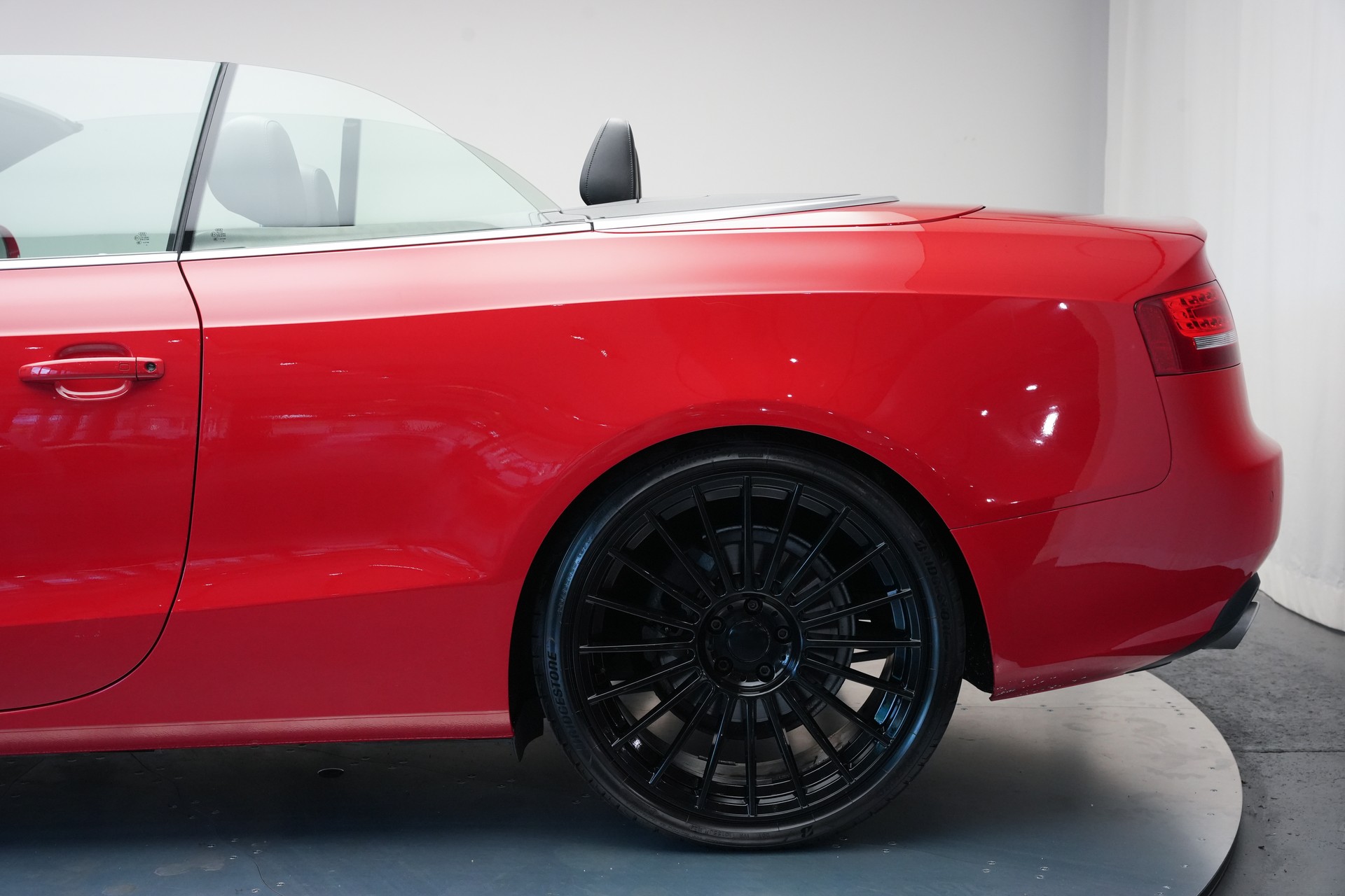 AUDI A5 Cabriolet 3.0 TDI quattro S-tronic-image-43