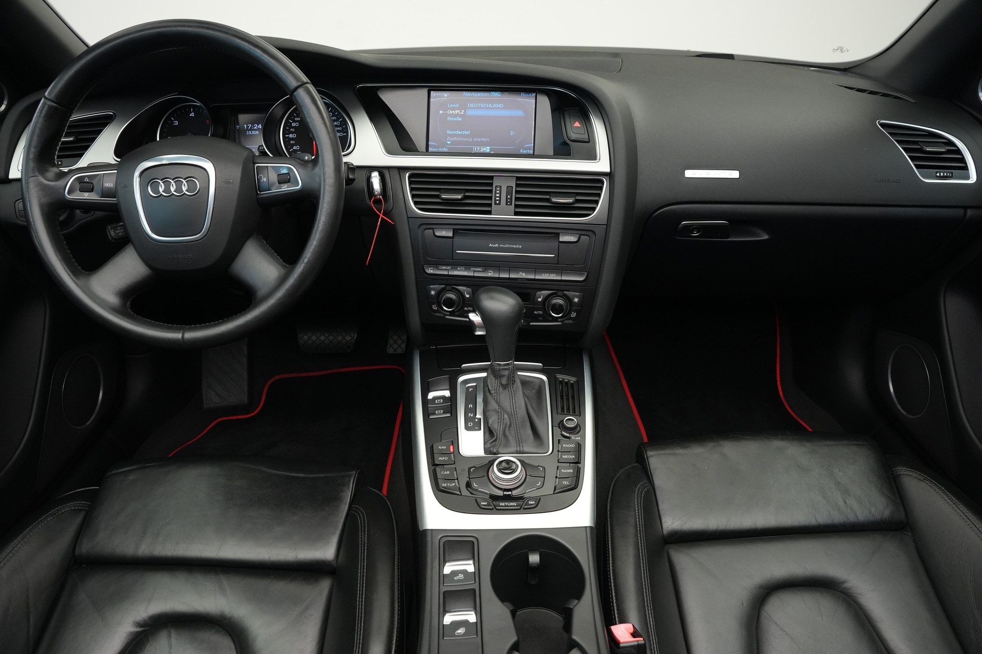 AUDI A5 Cabriolet 3.0 TDI quattro S-tronic-image-14