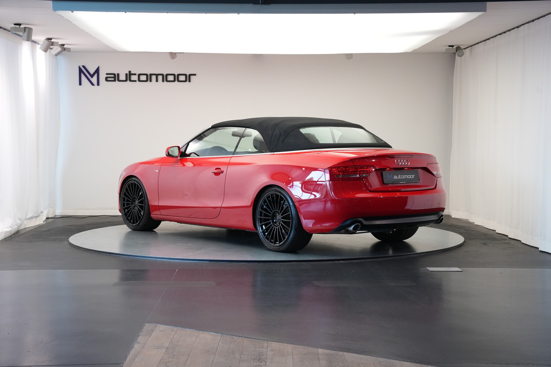 AUDI A5 Cabriolet 3.0 TDI quattro S-tronic-image-12