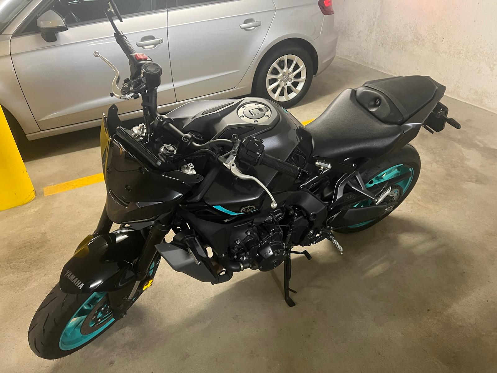 YAMAHA MT-09-image-11
