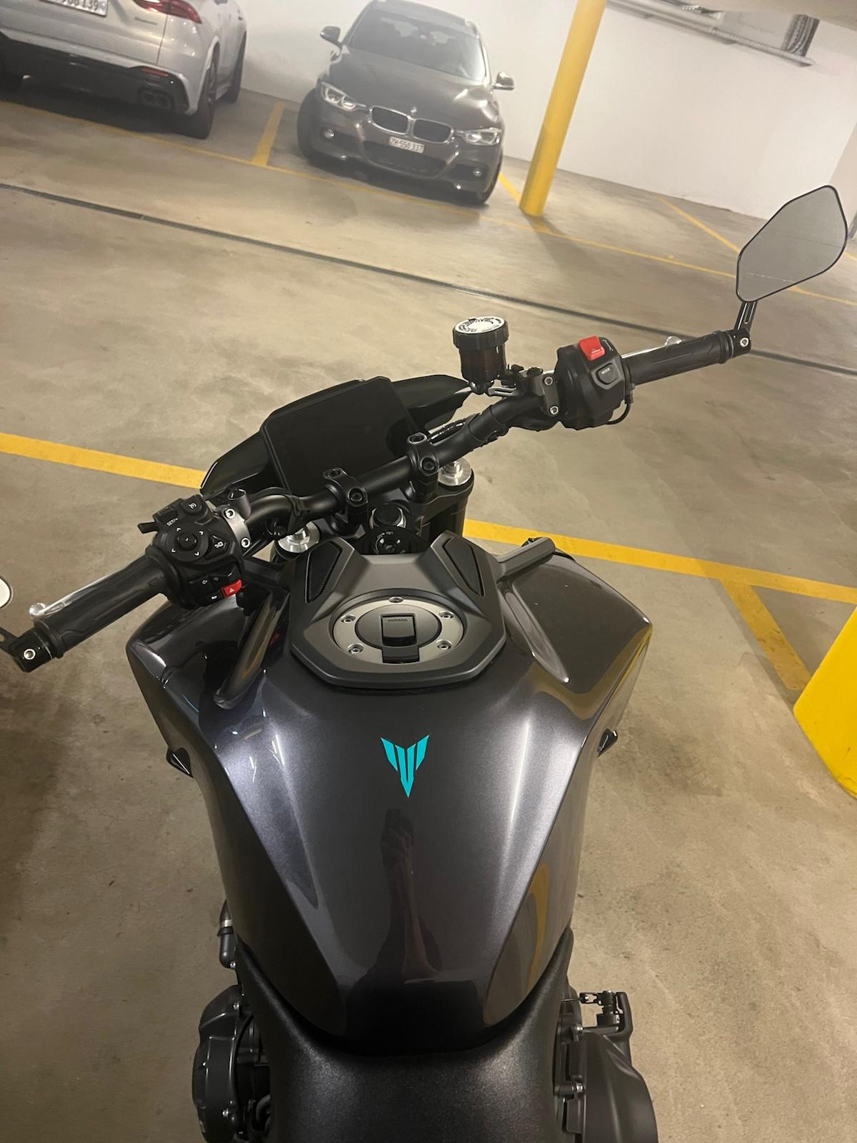 YAMAHA MT-09-image-10