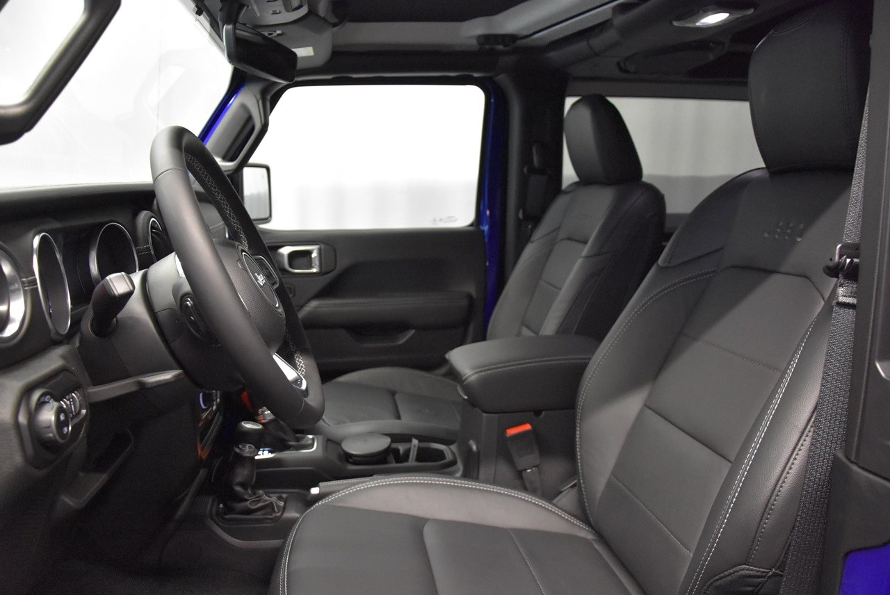 JEEP Wrangler 2.0 Sahara Automatic-image-9