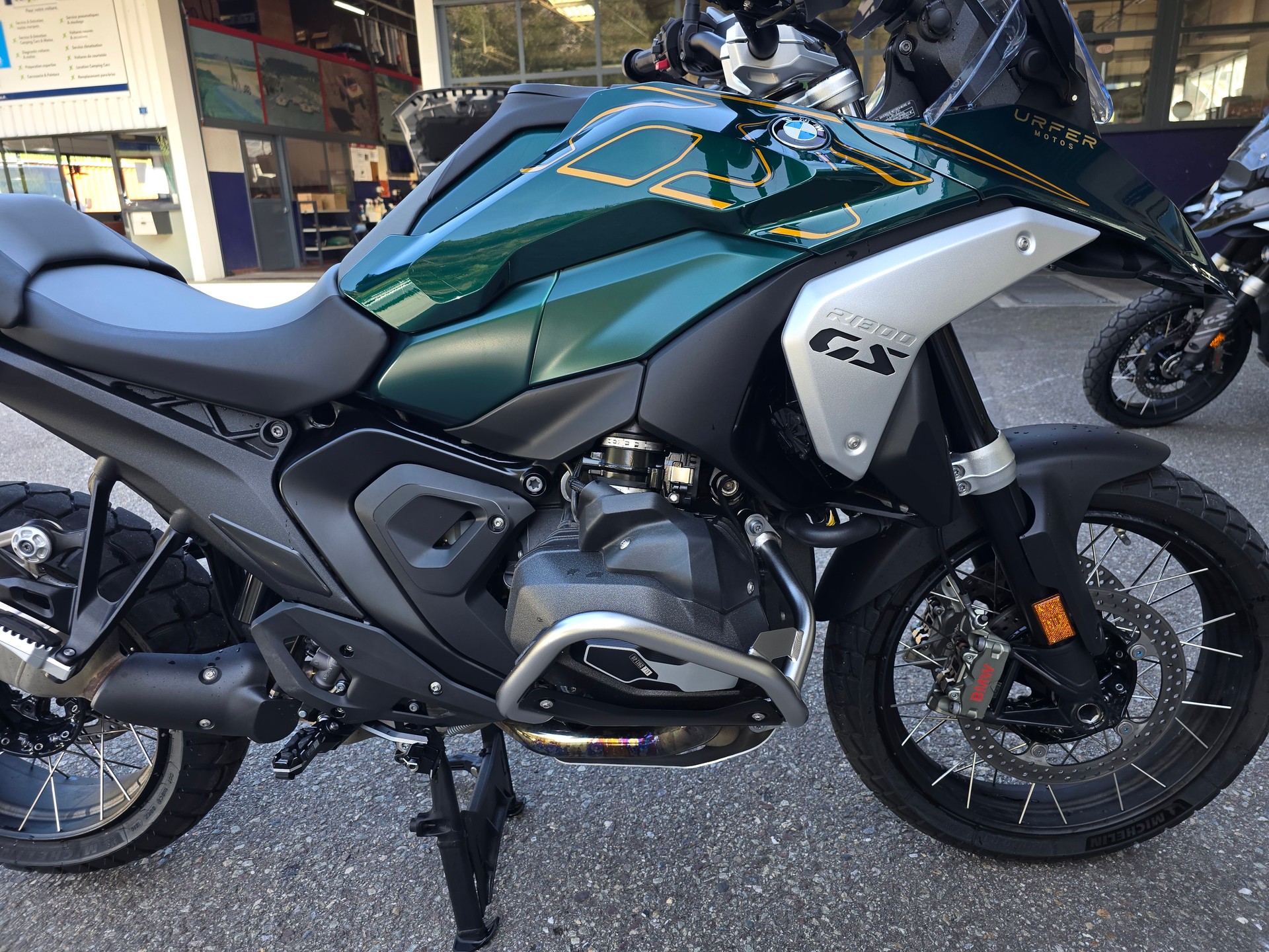 BMW R 1300 GS-image-1