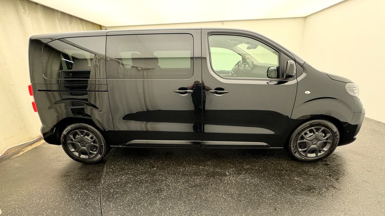 OPEL Zafira 2.2 CDTI L Edition A-showroom-element-1