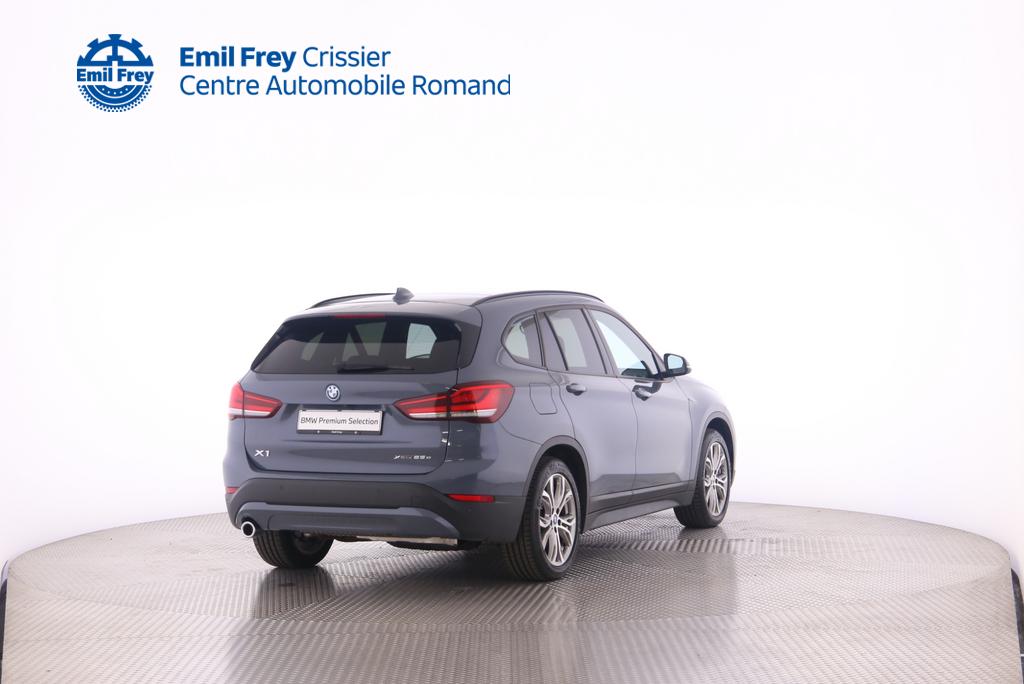 BMW X1 25e xDrive-showroom-element-2