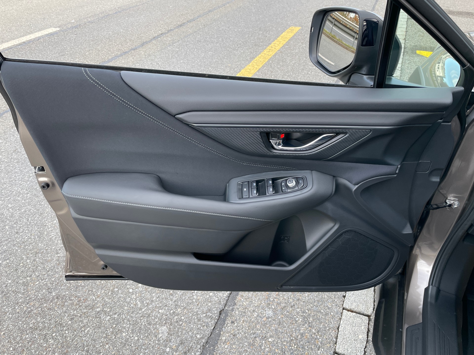SUBARU Outback 2.5i Advantage AWD Lineartronic-image-9
