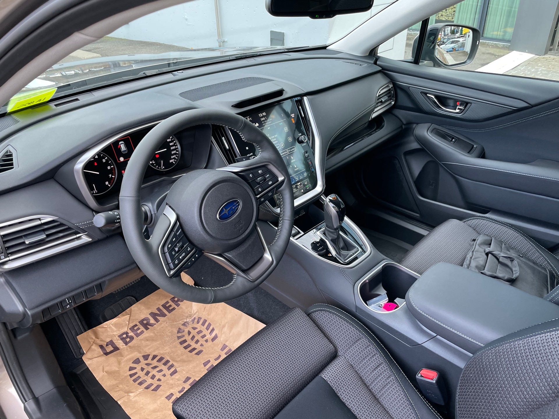 SUBARU Outback 2.5i Advantage AWD Lineartronic-image-10