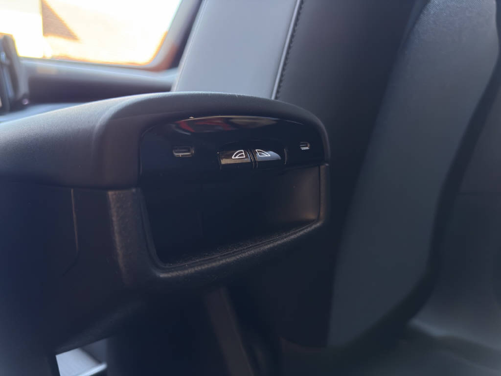 VOLVO EX 30 E60 Ultra-image-16