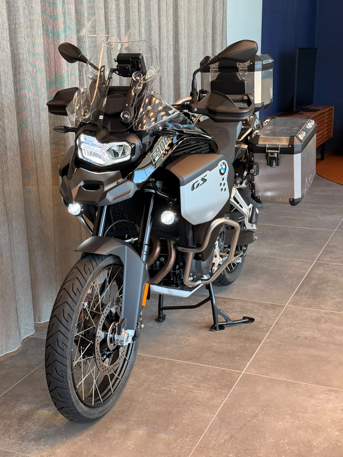 BMW F 900 GS Adventure-image-6
