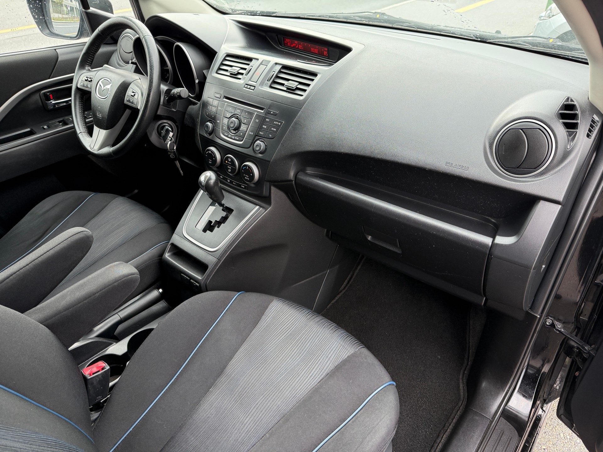MAZDA 5 2.0 16V Sport Activematic - Nouvelle Expertise du Jour : 19.10.2026 - Service Mazda fait à 243’455 Km le 01.05.2026-image-14