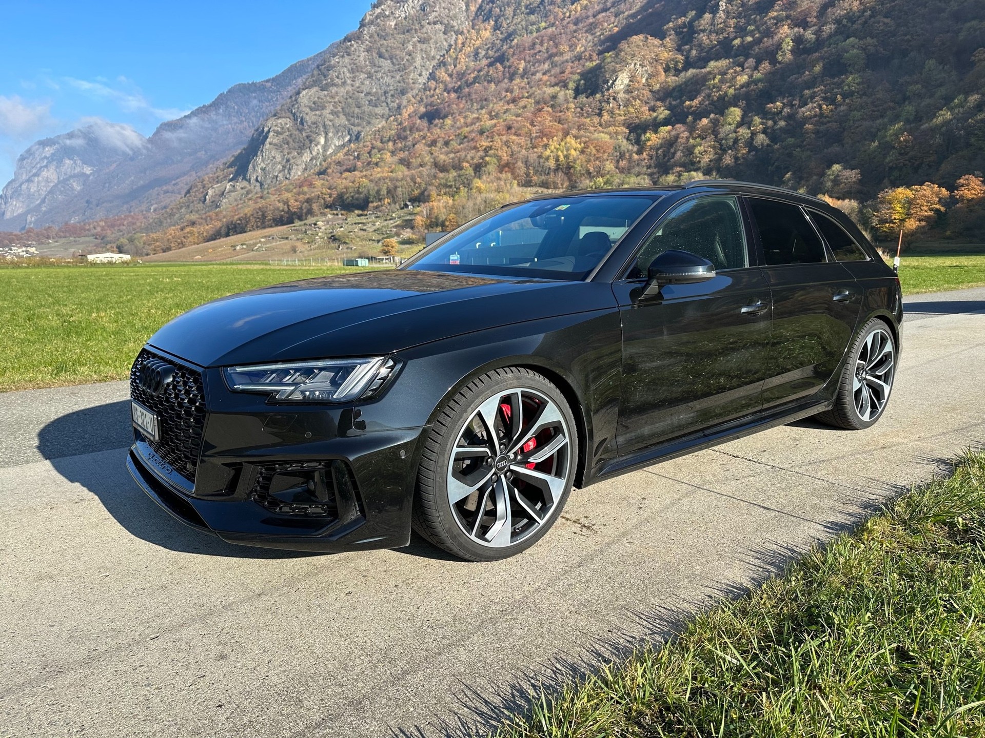 AUDI RS4 Avant 2.9 TFSI quattro tiptronic *Freins neufs*-image-2
