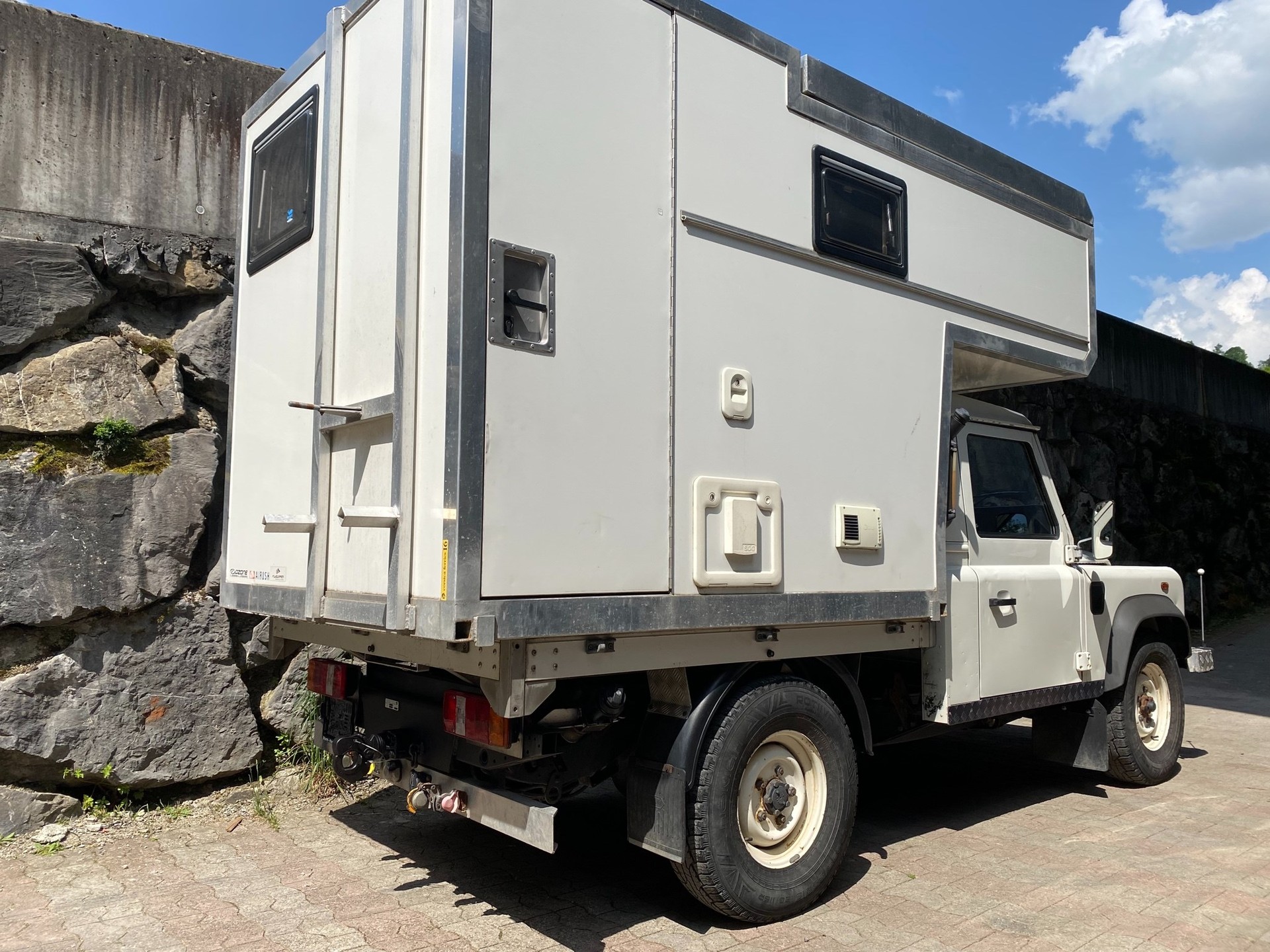 LAND ROVER DEFENDER 110 TD5 Wohnkabine-image-2