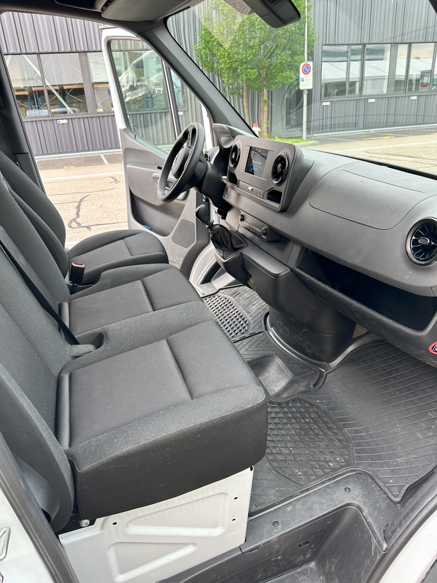 MERCEDES-BENZ Sprinter 311 CDI-image-11