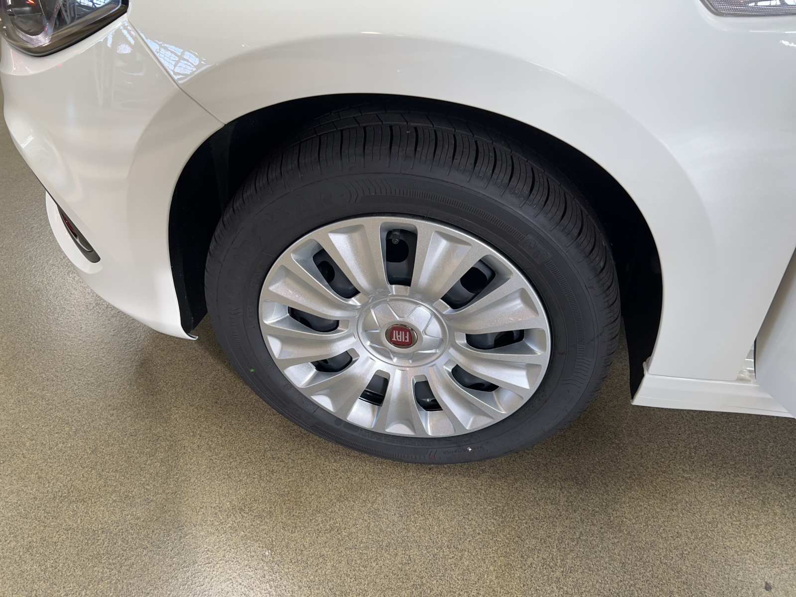 FIAT Tipo SW 1.5 Hybrid Cult-image-18