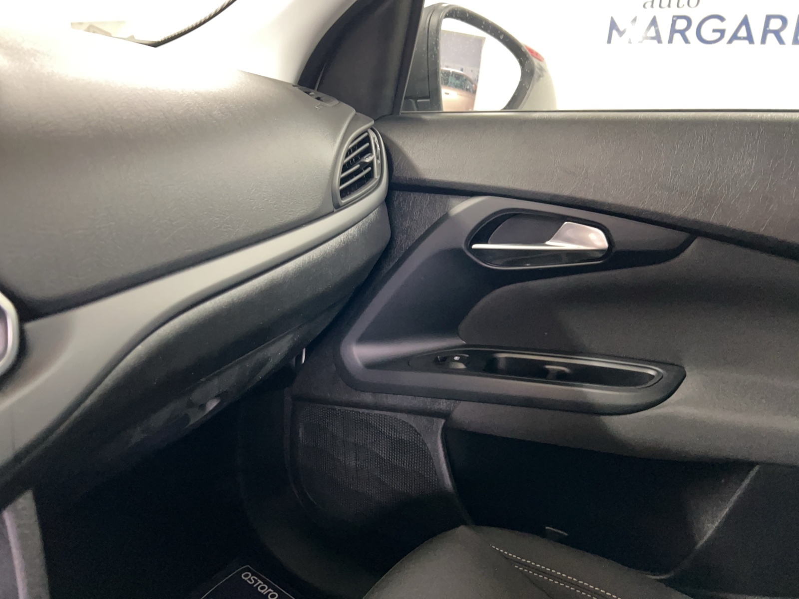 FIAT Tipo SW 1.5 Hybrid Cult-image-12