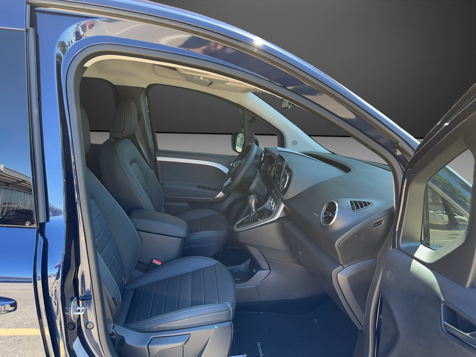 MERCEDES-BENZ EQT 45kWh Premium Plus-image-9