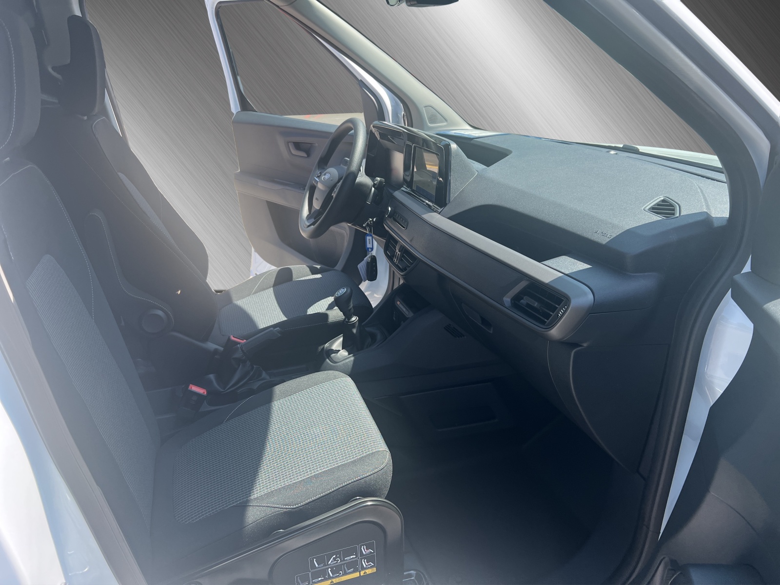 FORD Transit Courier Van 1.0 EcoBoost Trend-image-9