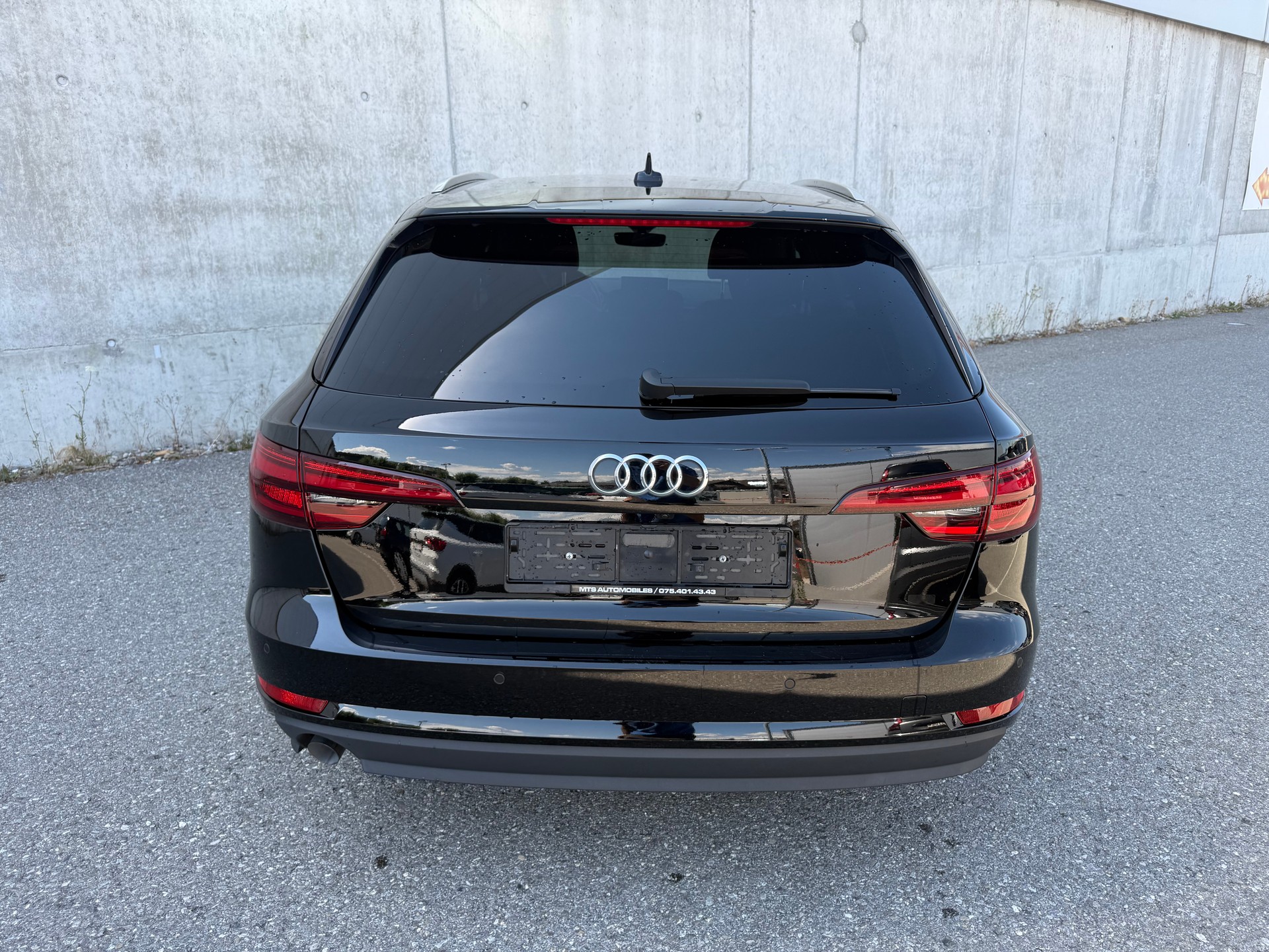 AUDI A4 Avant 2.0 TDI S-tronic-image-3