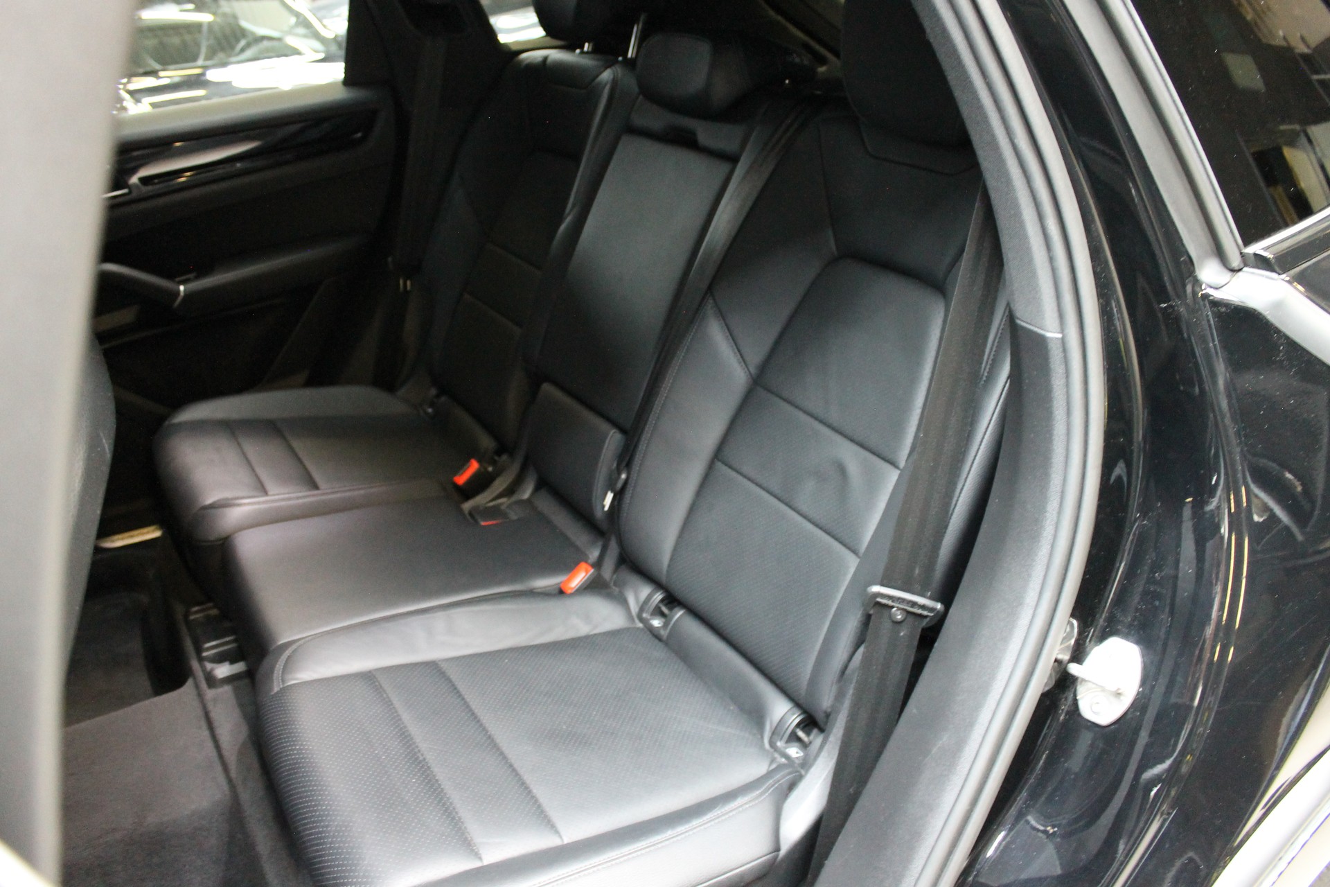 PORSCHE Cayenne E-Hybrid-image-9