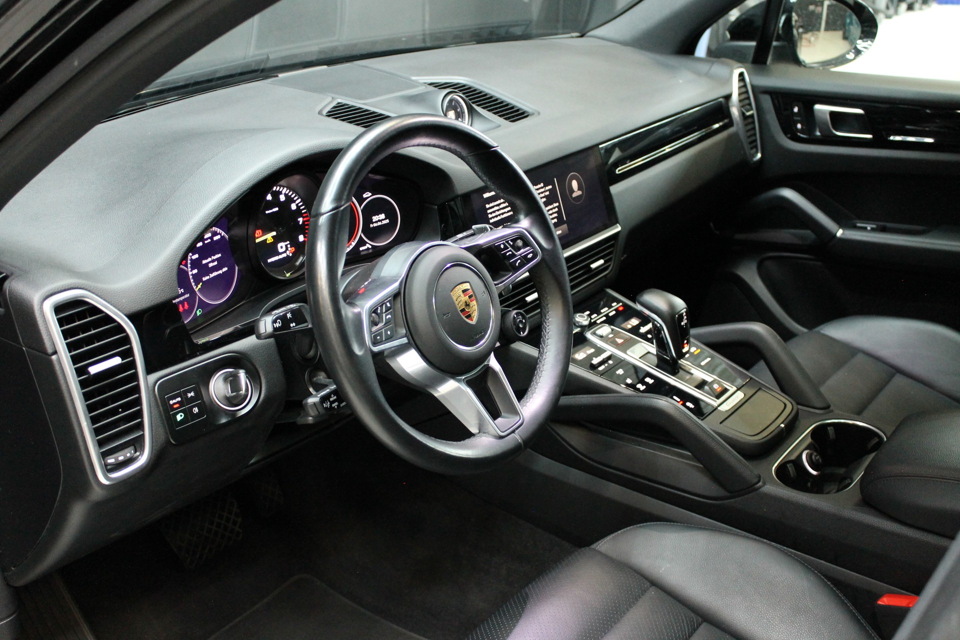 PORSCHE Cayenne E-Hybrid-image-10