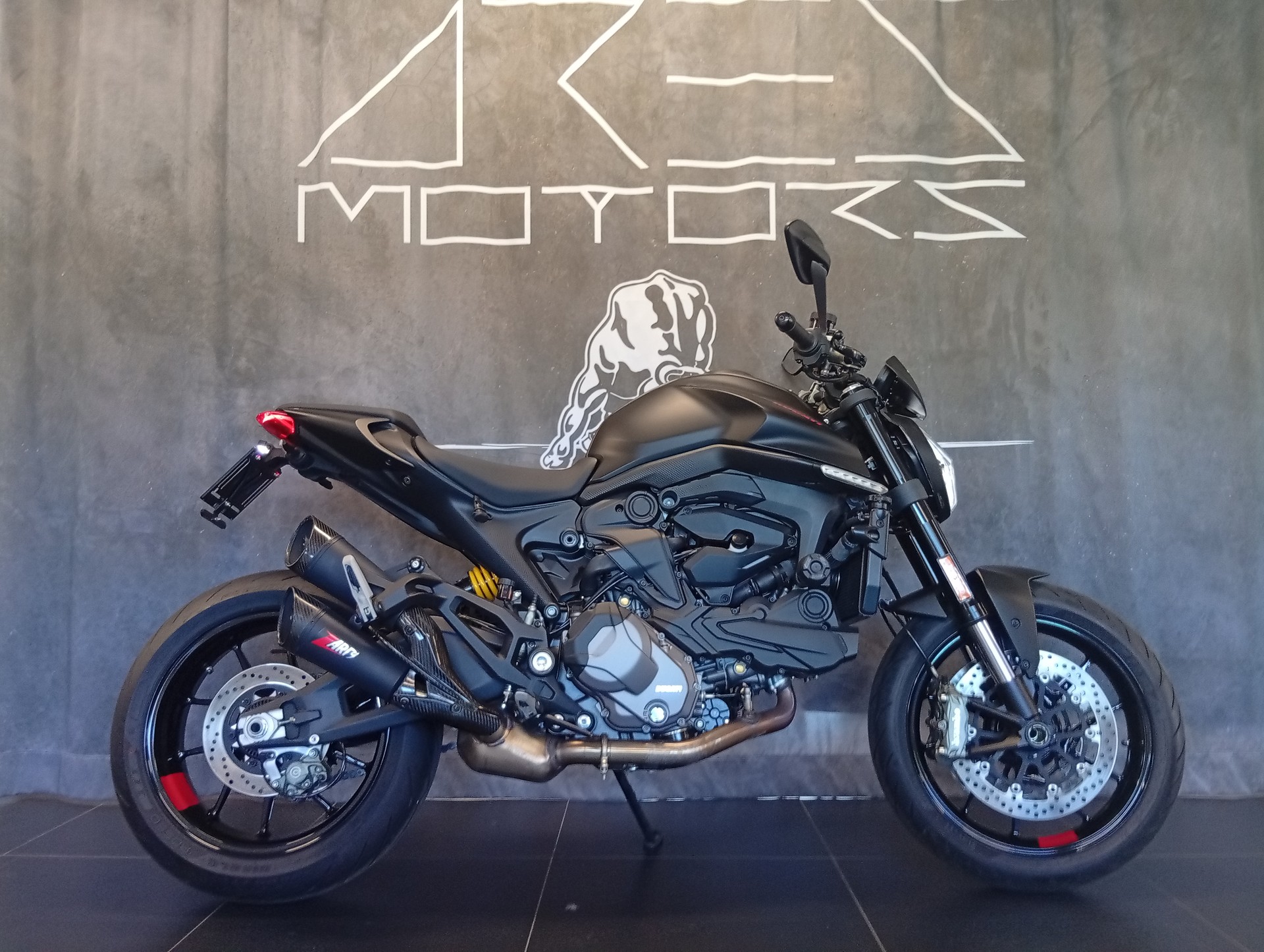 DUCATI Monster + 937 Dark Staealth