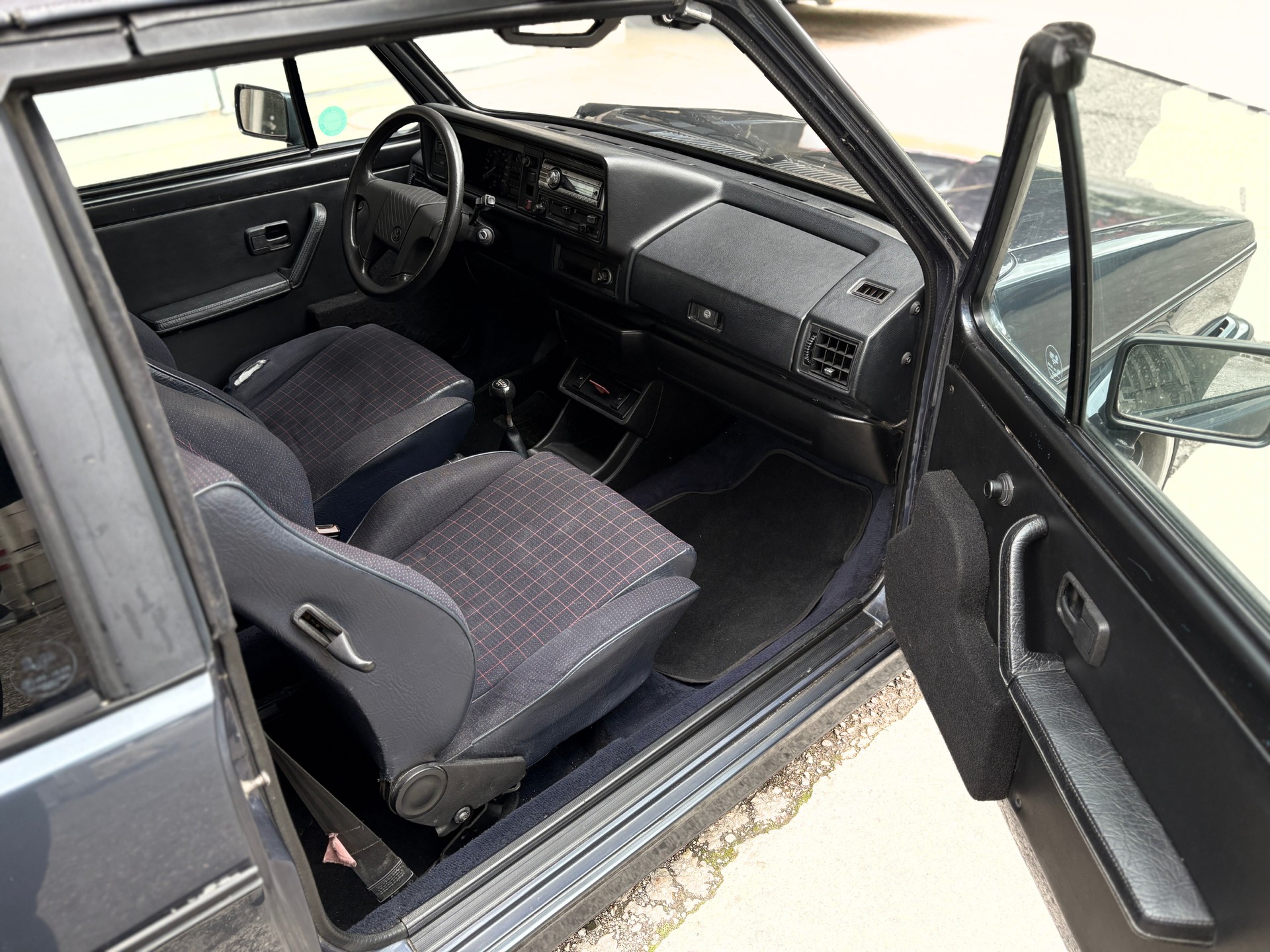 VW Golf Cabriolet 1800 (GL)-image-12