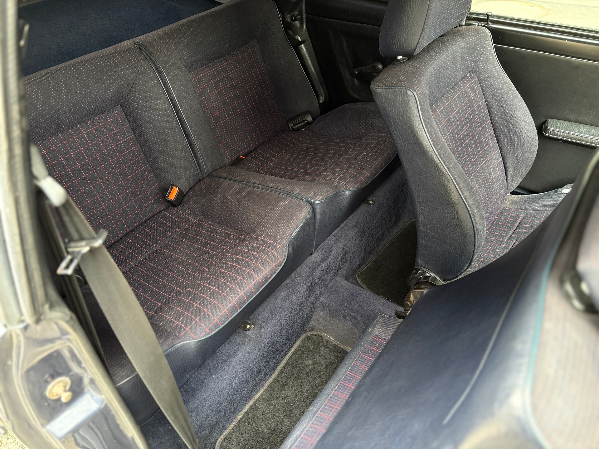 VW Golf Cabriolet 1800 (GL)-image-14