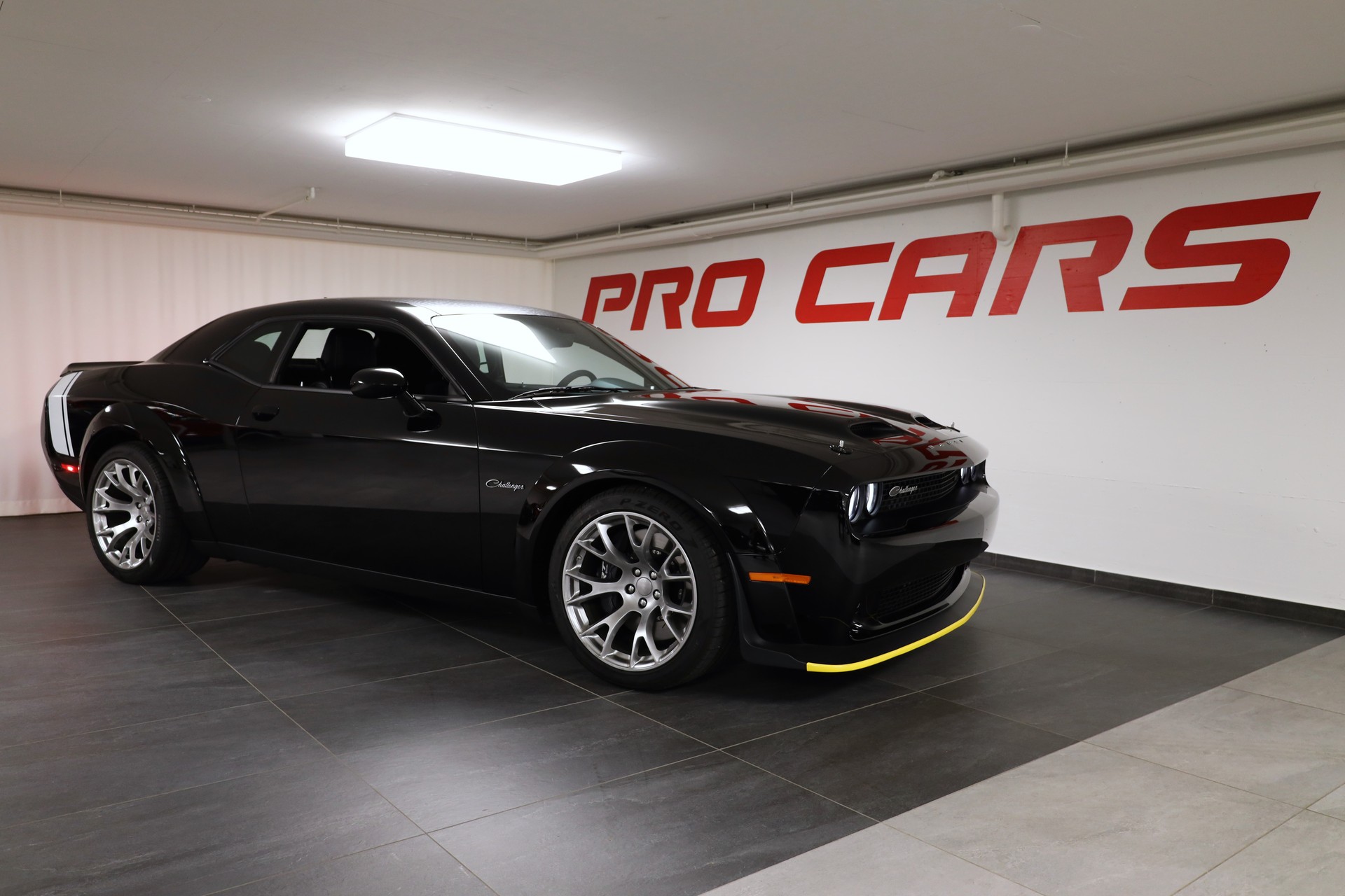 DODGE Challenger Black Ghost-image-4