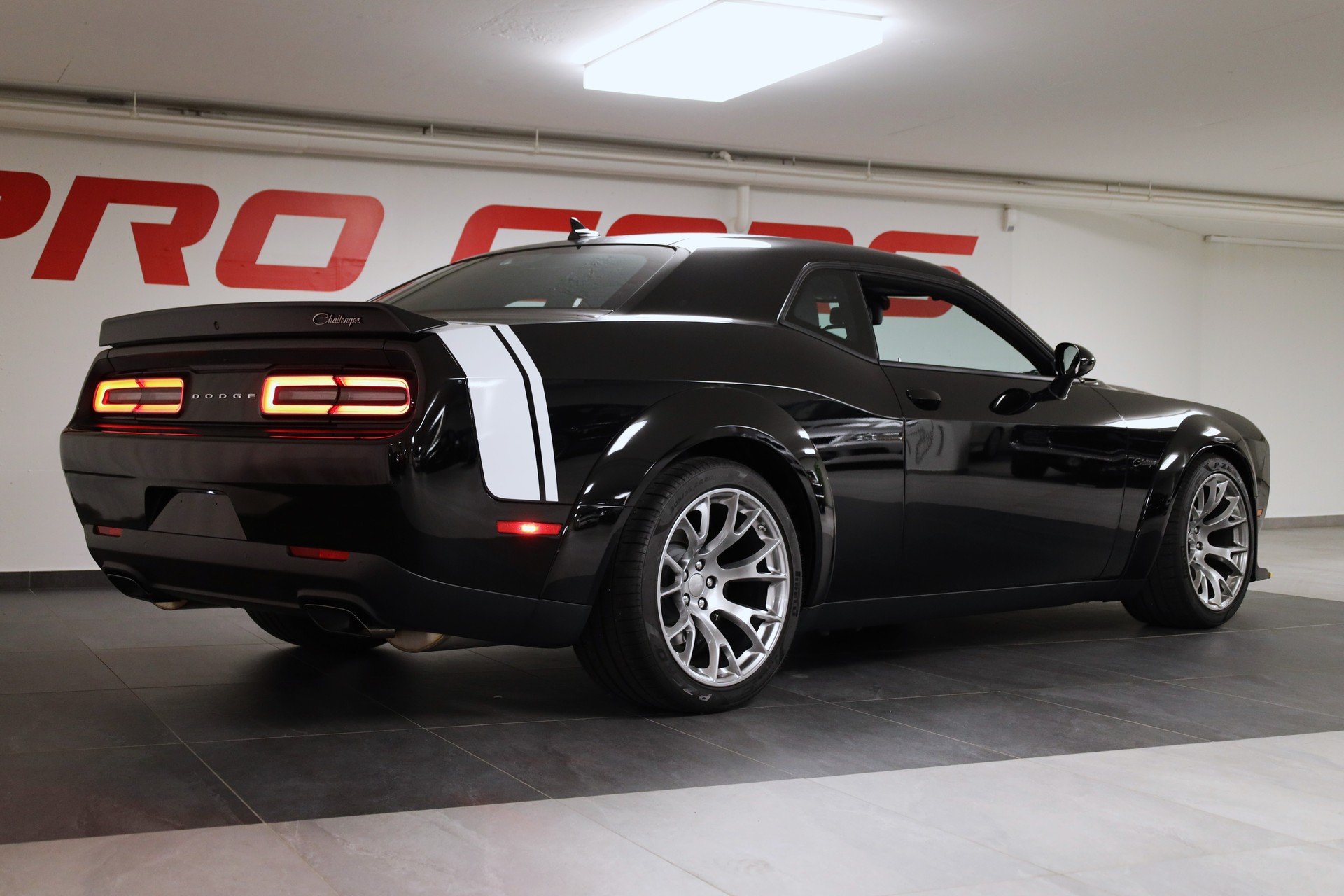 DODGE Challenger Black Ghost-image-6
