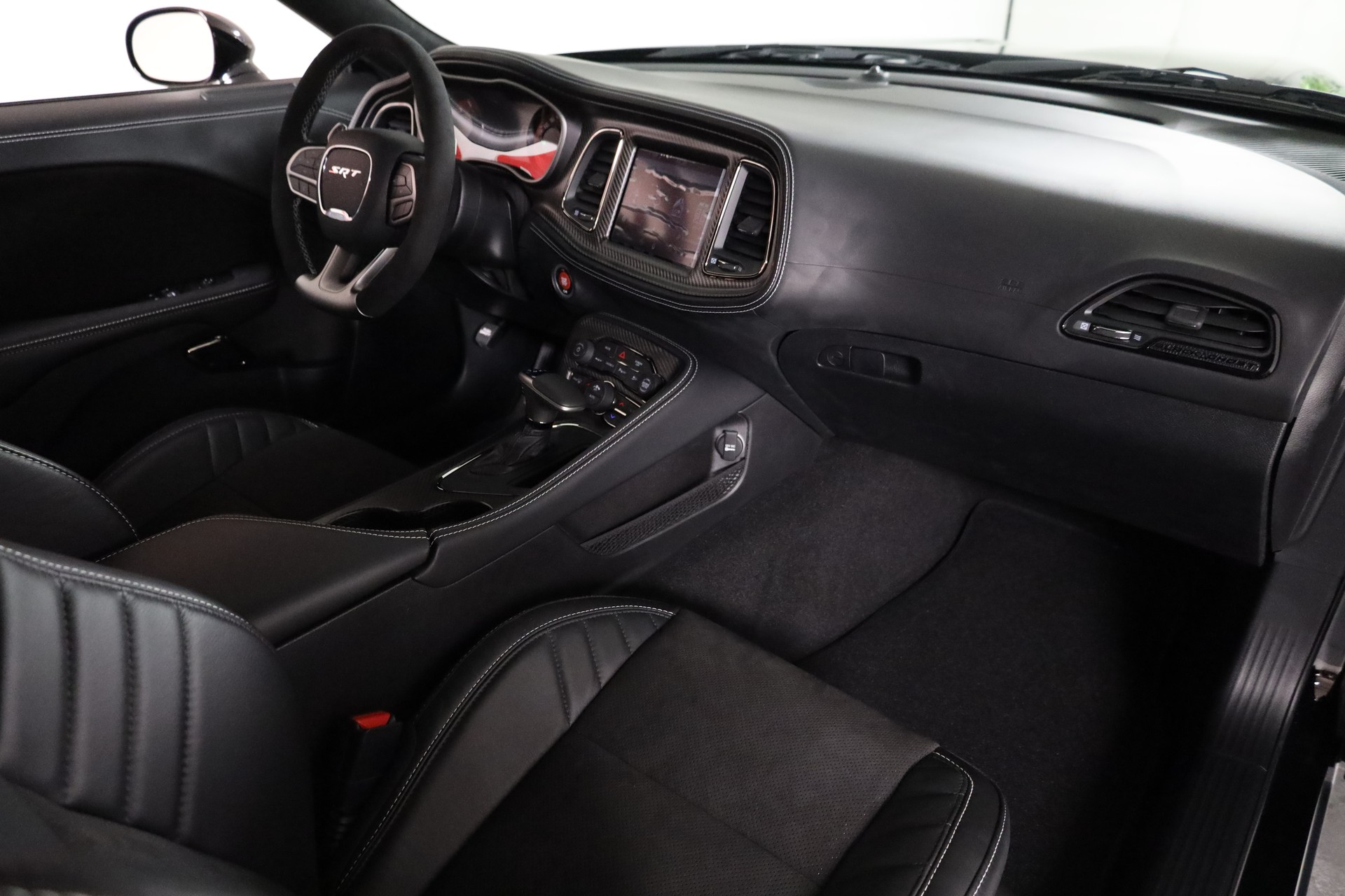 DODGE Challenger Black Ghost-image-11