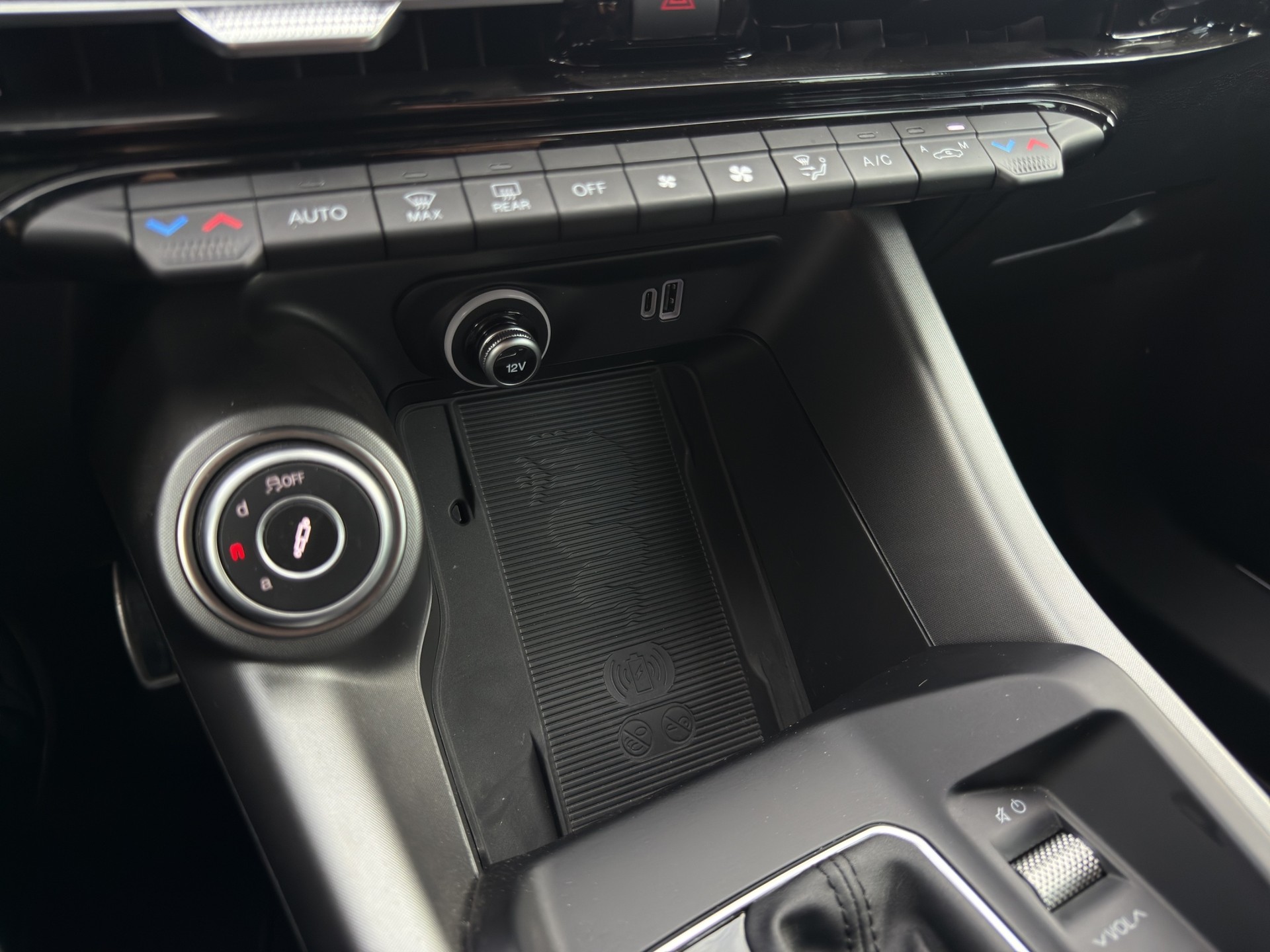 ALFA ROMEO Tonale 1.3 Plug-in Hybrid Veloce Q4-image-24