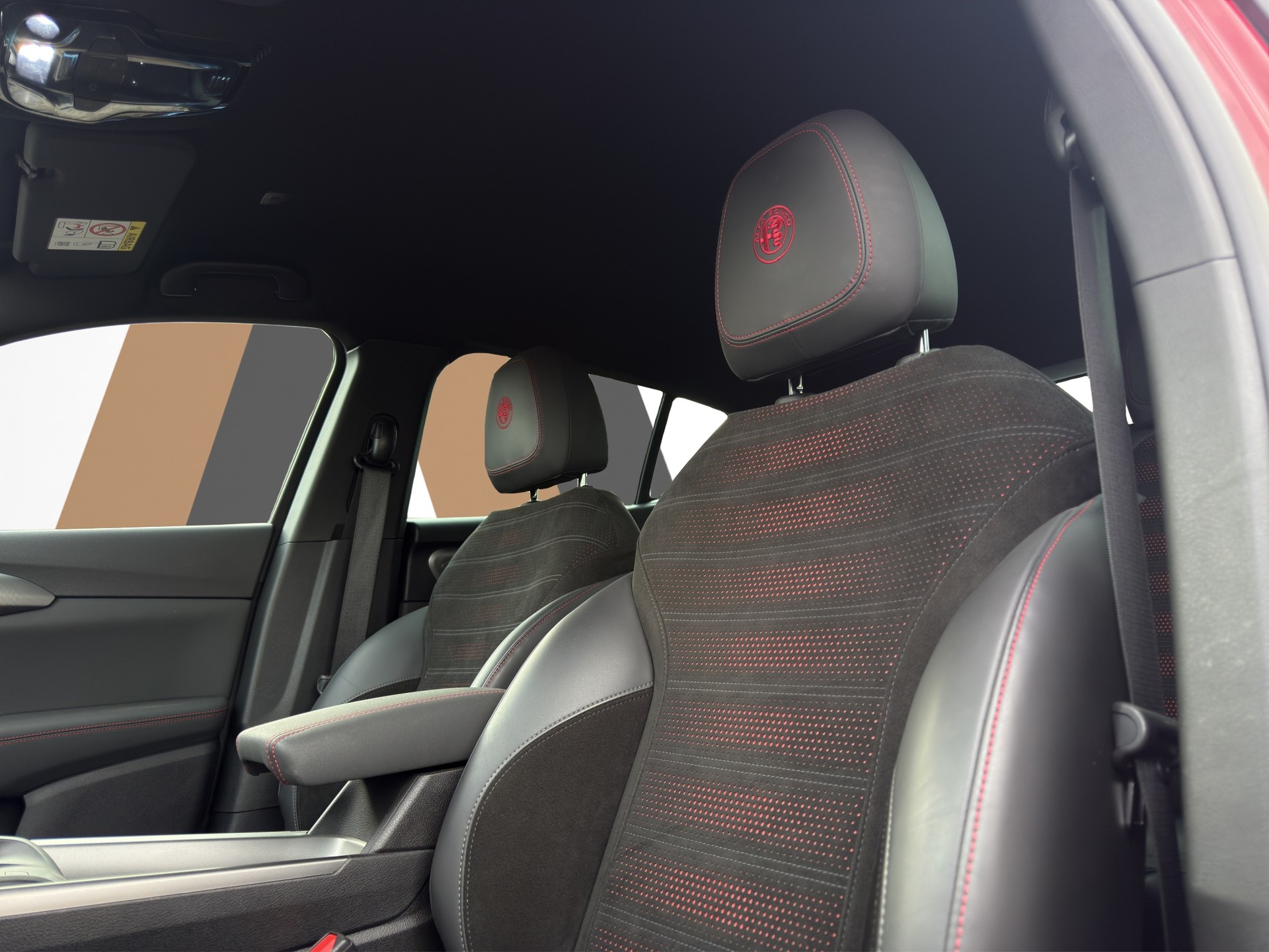ALFA ROMEO Tonale 1.3 Plug-in Hybrid Veloce Q4-image-18