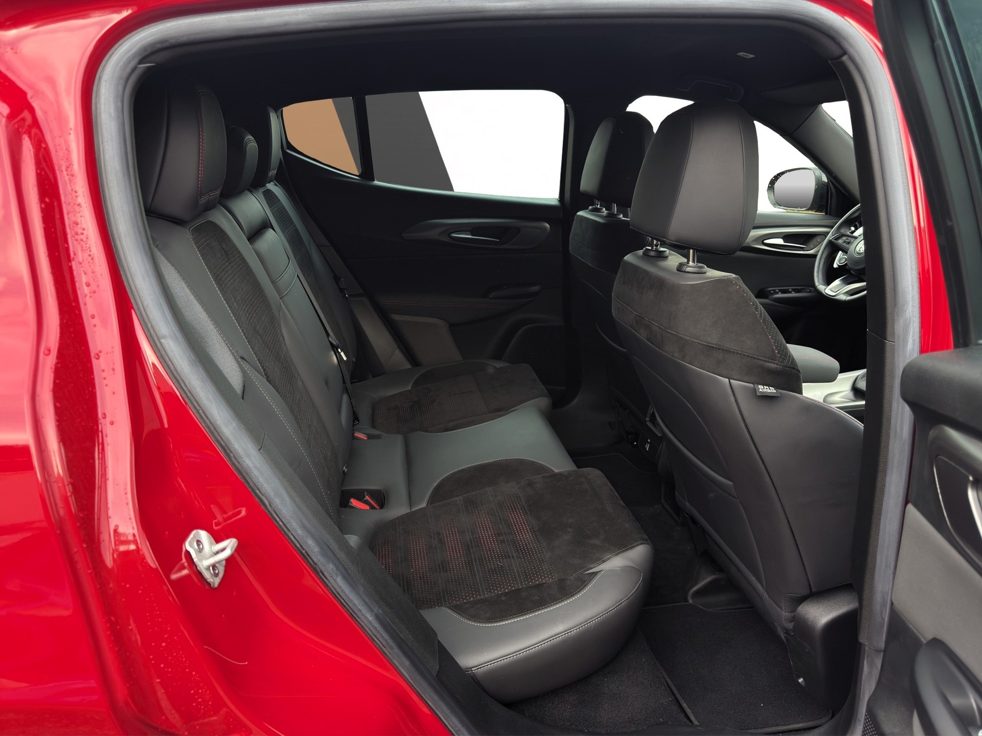ALFA ROMEO Tonale 1.3 Plug-in Hybrid Veloce Q4-image-11