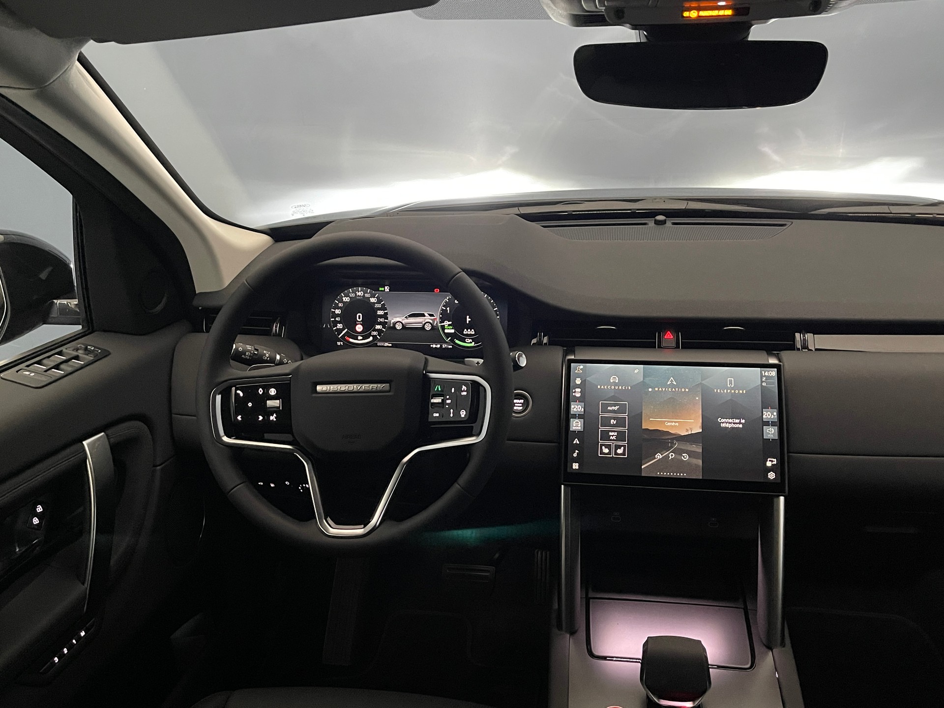 LAND ROVER Discovery Sport 1.5 T 270e S-image-5