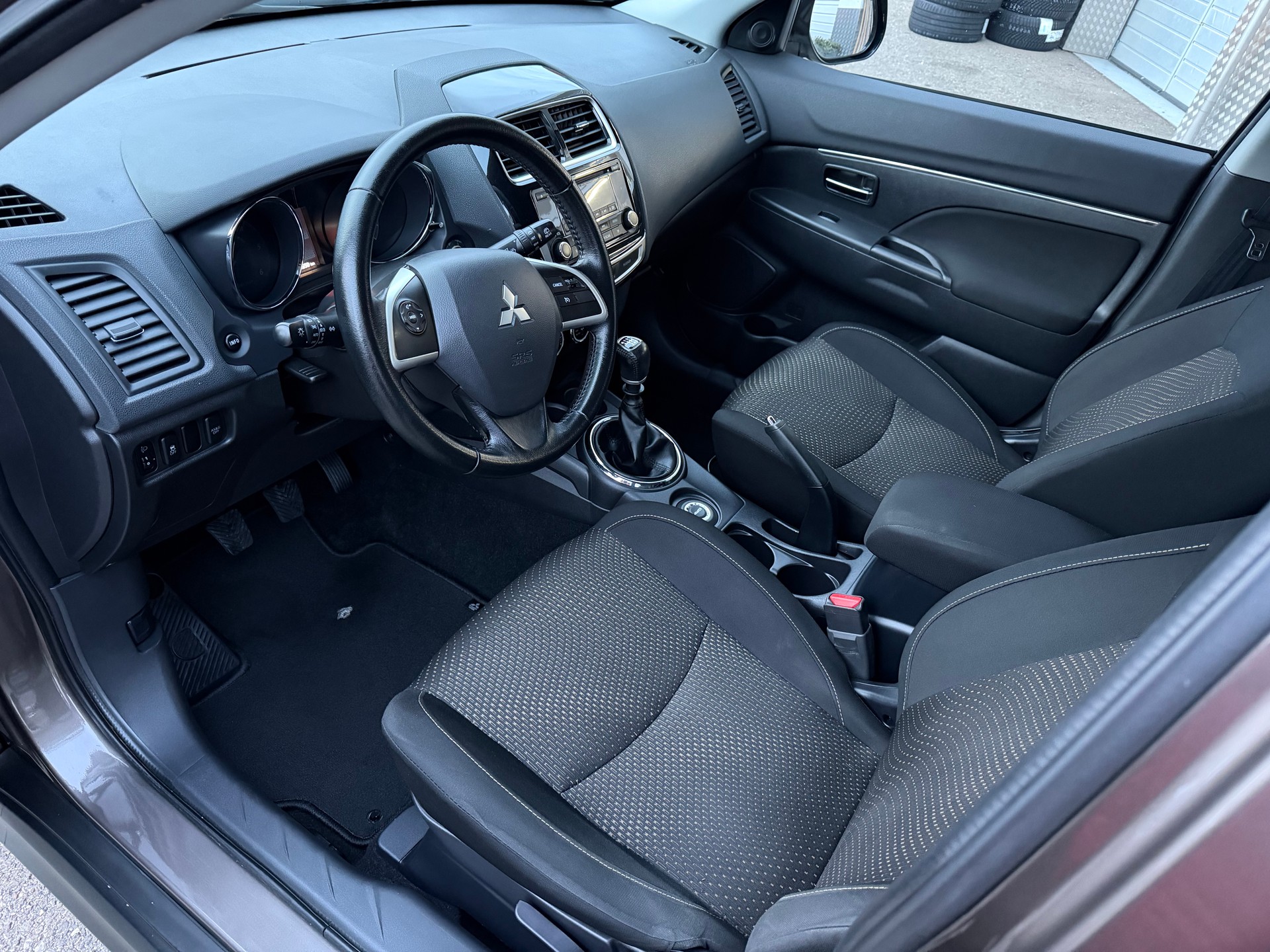 MITSUBISHI ASX 1.8 DID Sport 4WD-image-4