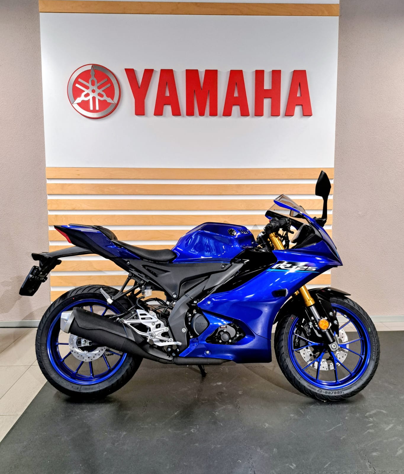 YAMAHA YZF-R 125 ABS-image-0