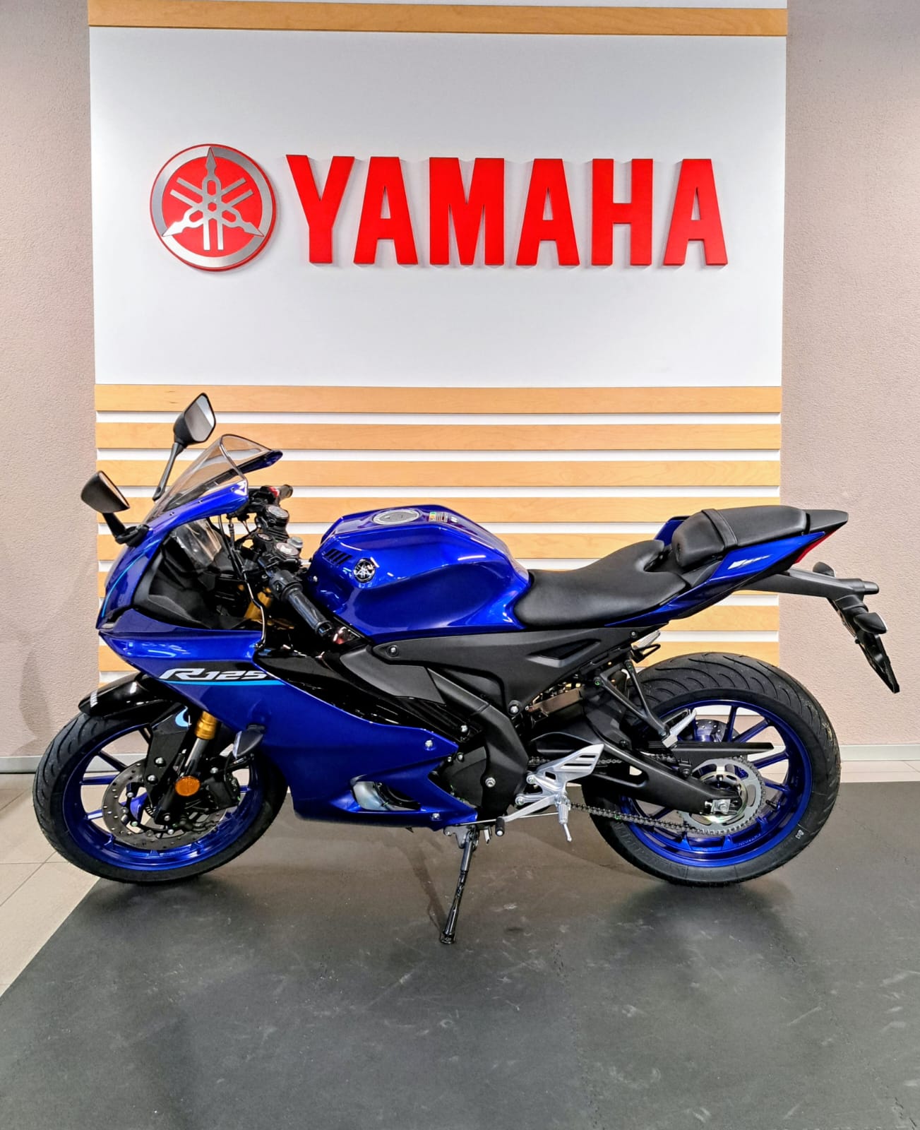 YAMAHA YZF-R 125 ABS-image-2