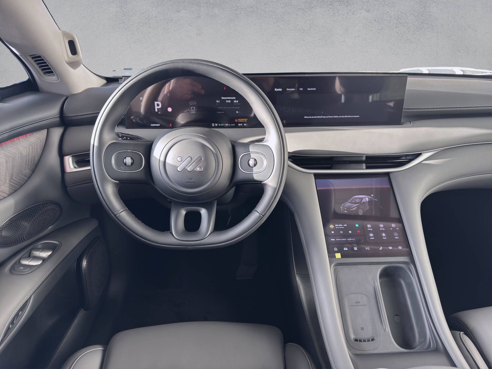 MG IM6 100 kWh Performance 21 4WD-image-10