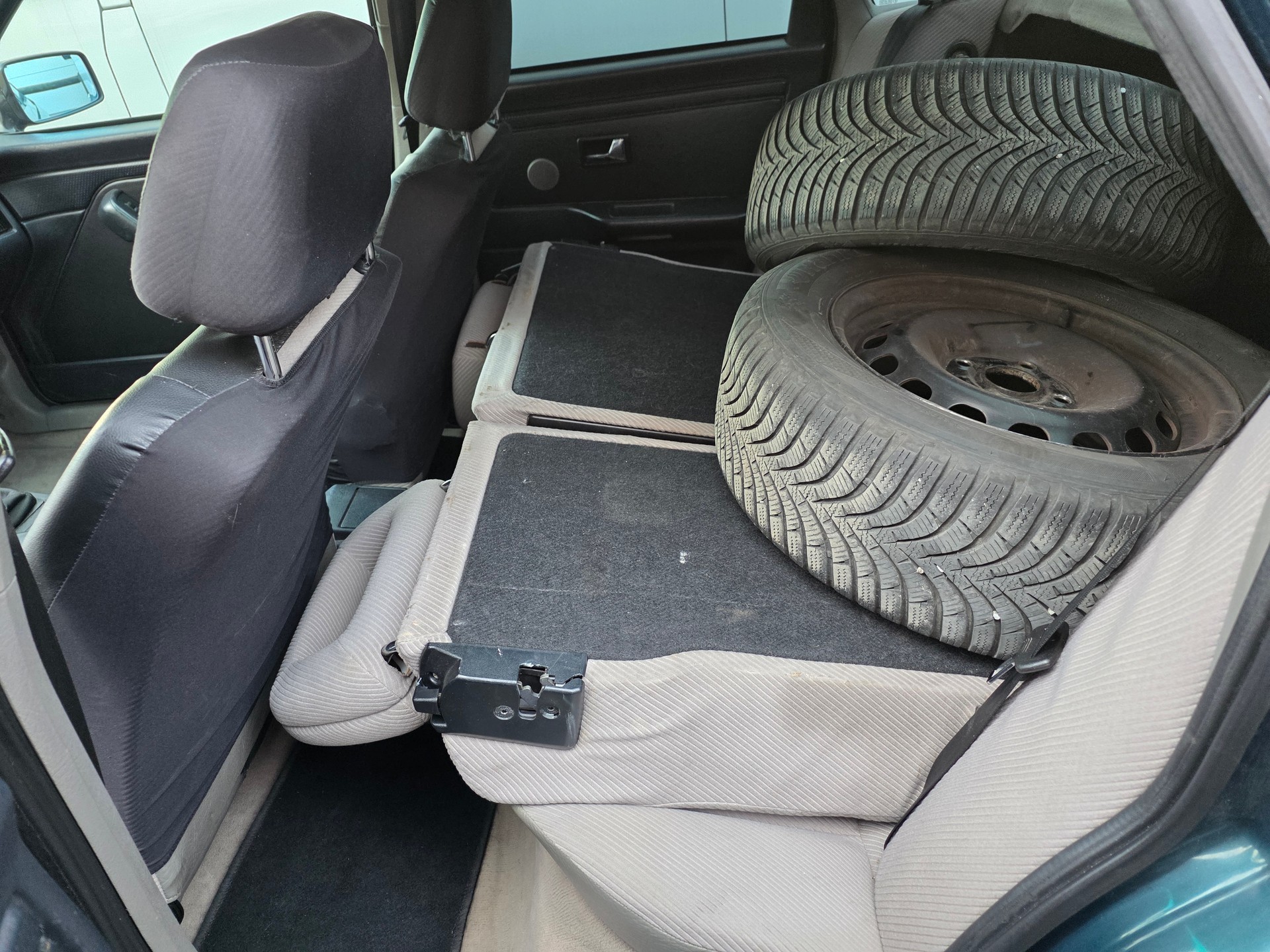 AUDI 80 1.9 TDI ABS-image-9