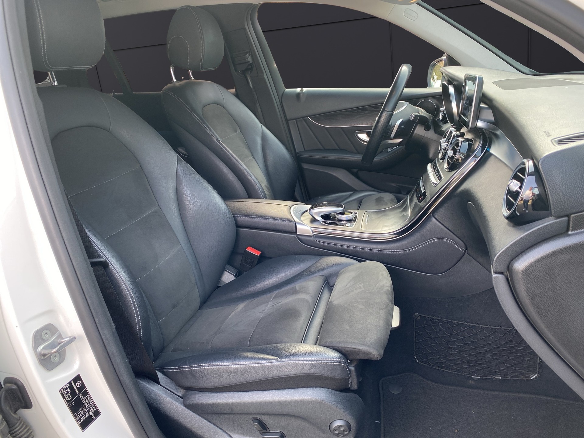 MERCEDES-BENZ GLC 250 Exclusive 4Matic 9G-Tronic-image-14