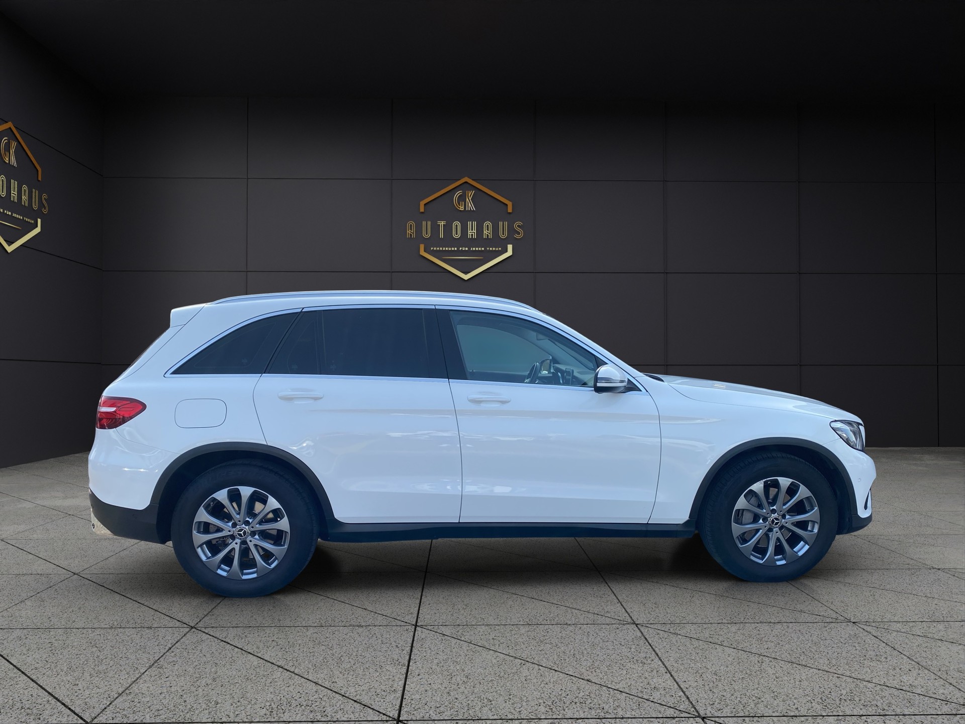MERCEDES-BENZ GLC 250 Exclusive 4Matic 9G-Tronic-image-6