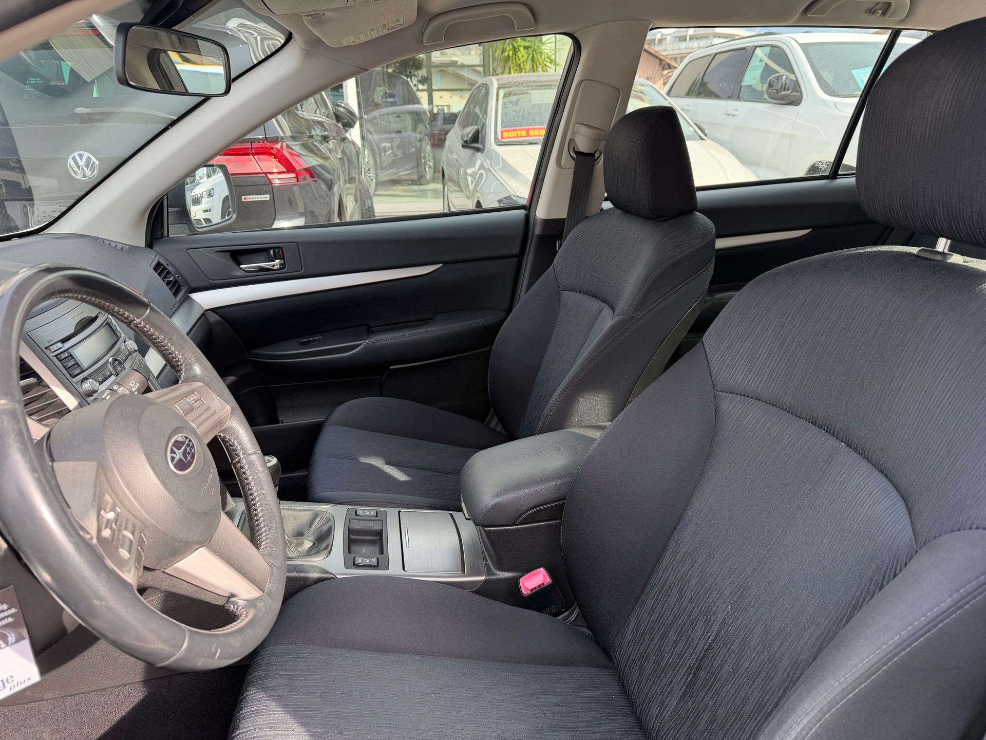 SUBARU Legacy 2.0i Swiss AWD-image-9