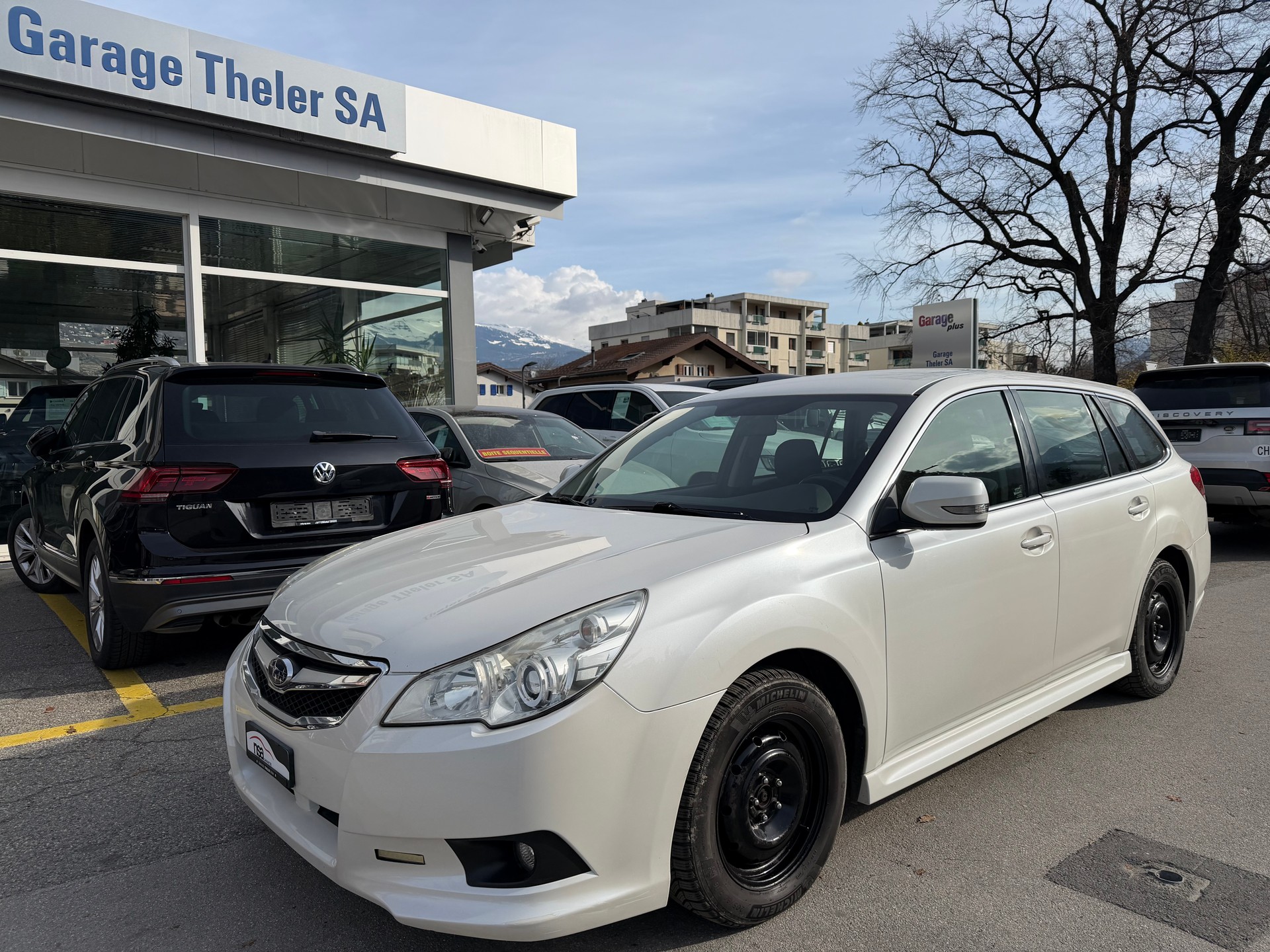 SUBARU Legacy 2.0i Swiss AWD