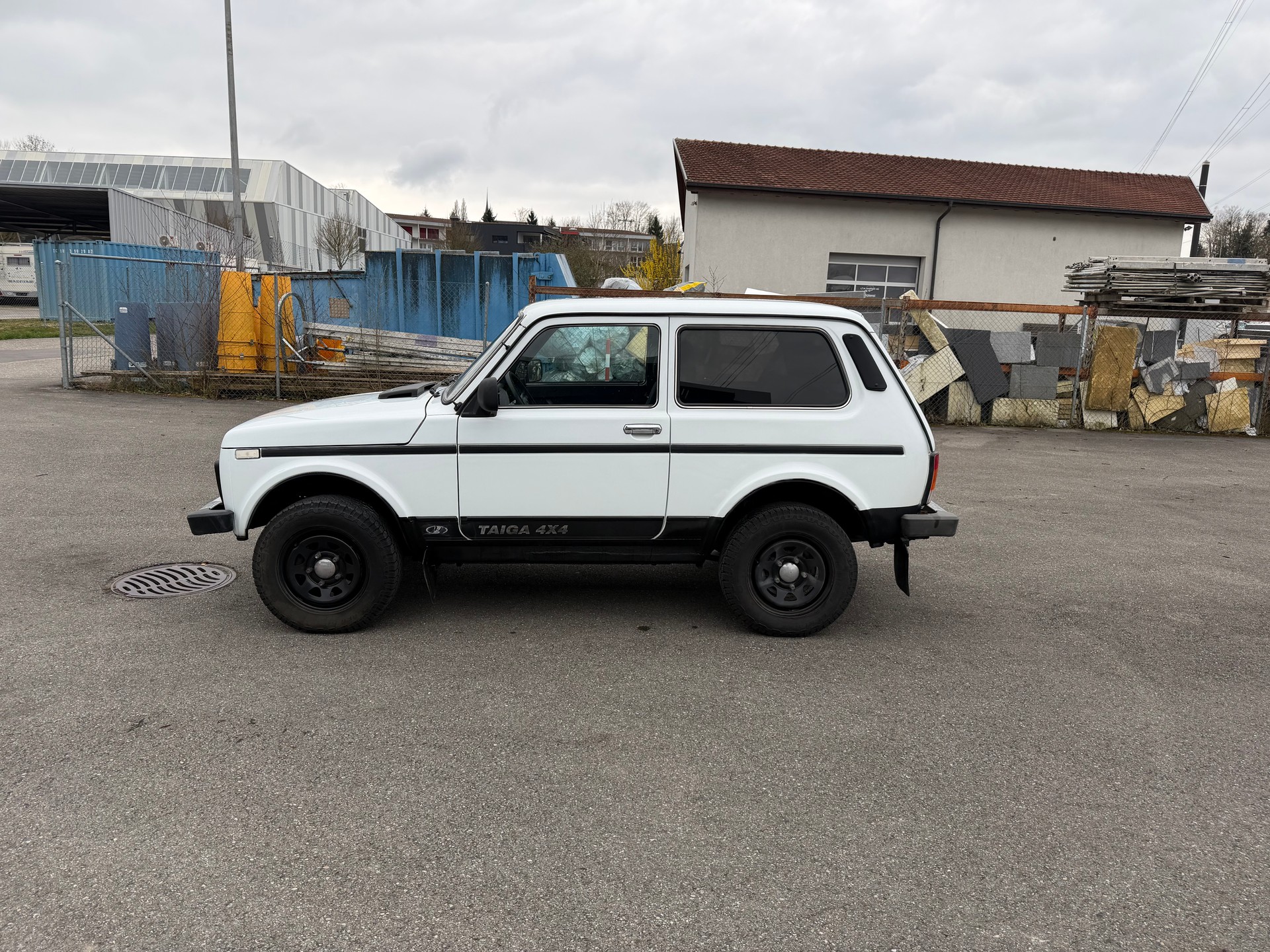 LADA Niva M Classic 4x4 1.7i-image-4