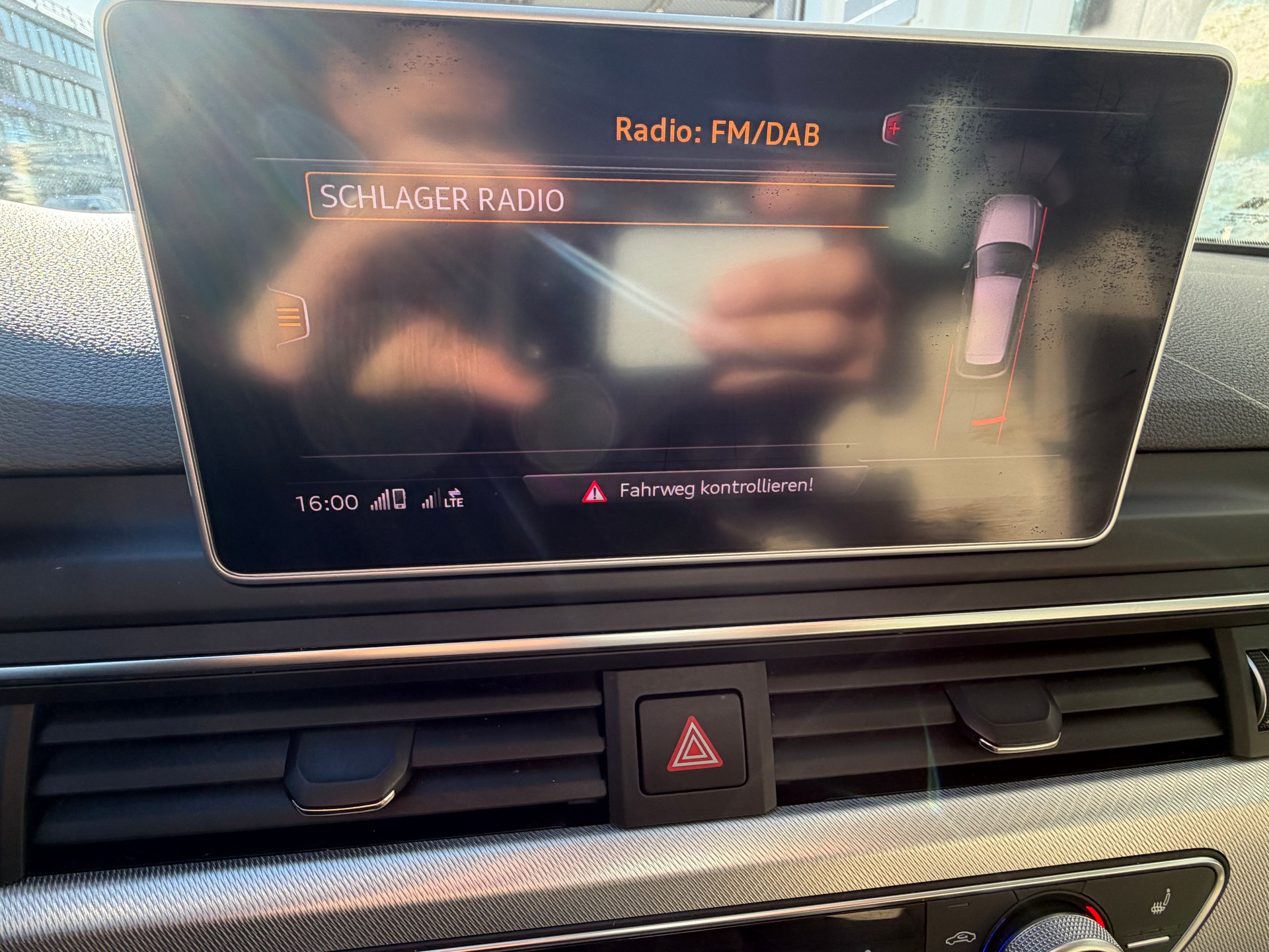 AUDI A4 Limousine 2.0 TDI S-tronic-image-16