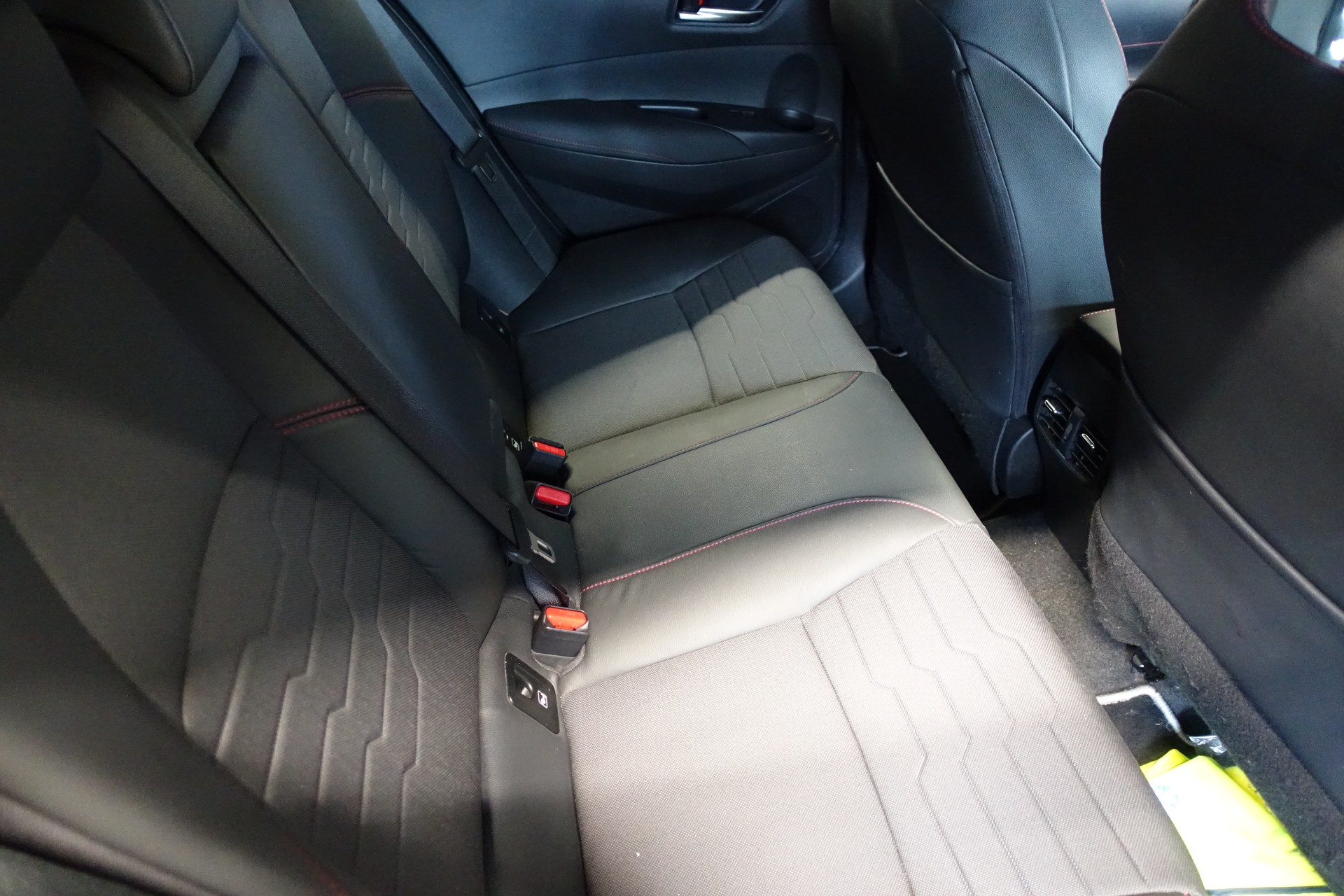 TOYOTA Corolla 1.8 HSD Trend e-CVT-image-10