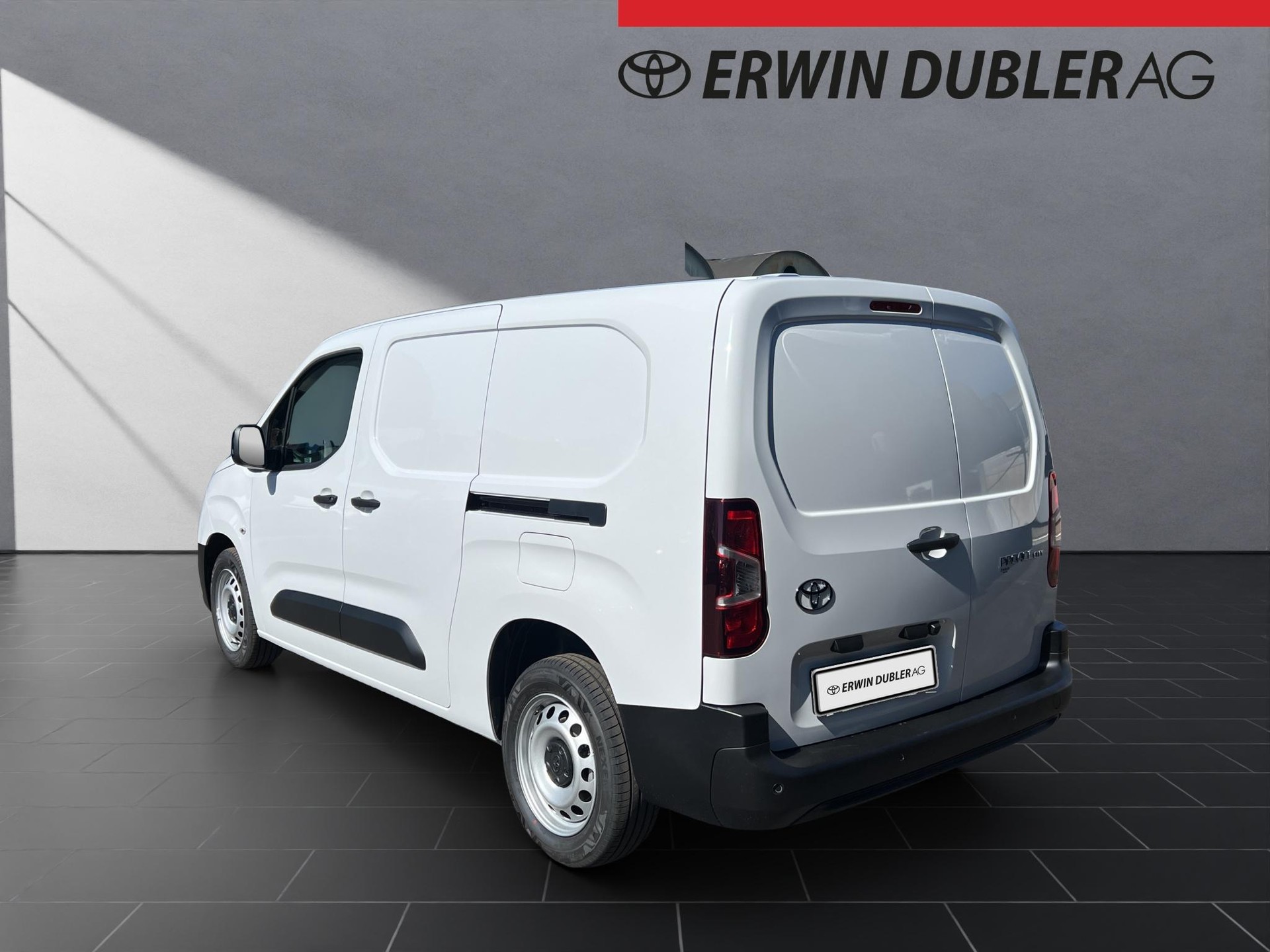 TOYOTA PROACE CITY Van L2 1.2 Active-showroom-element-2